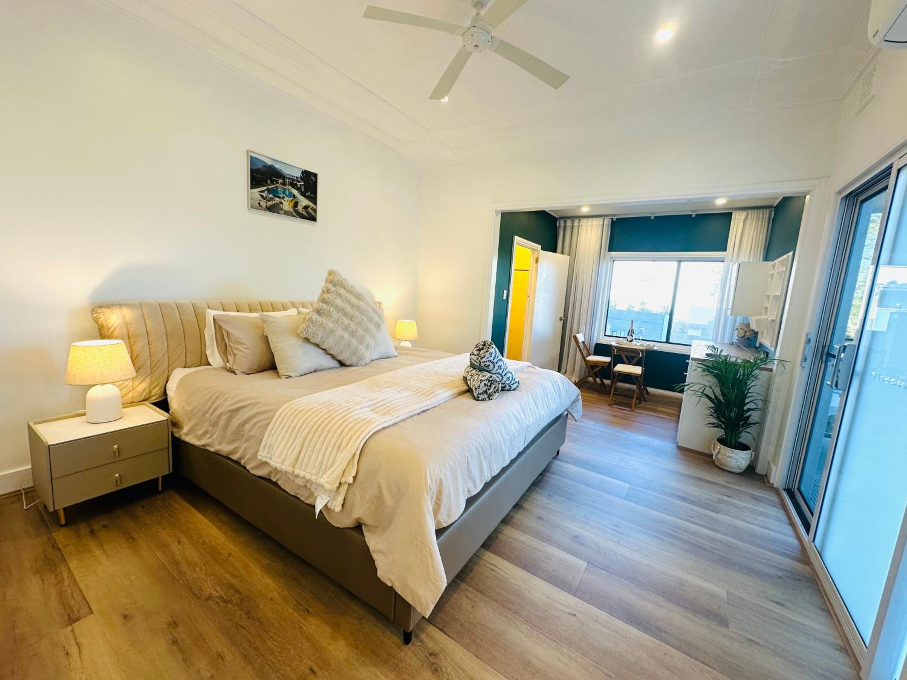 Affordable Luxury Stay Near Manly Beach