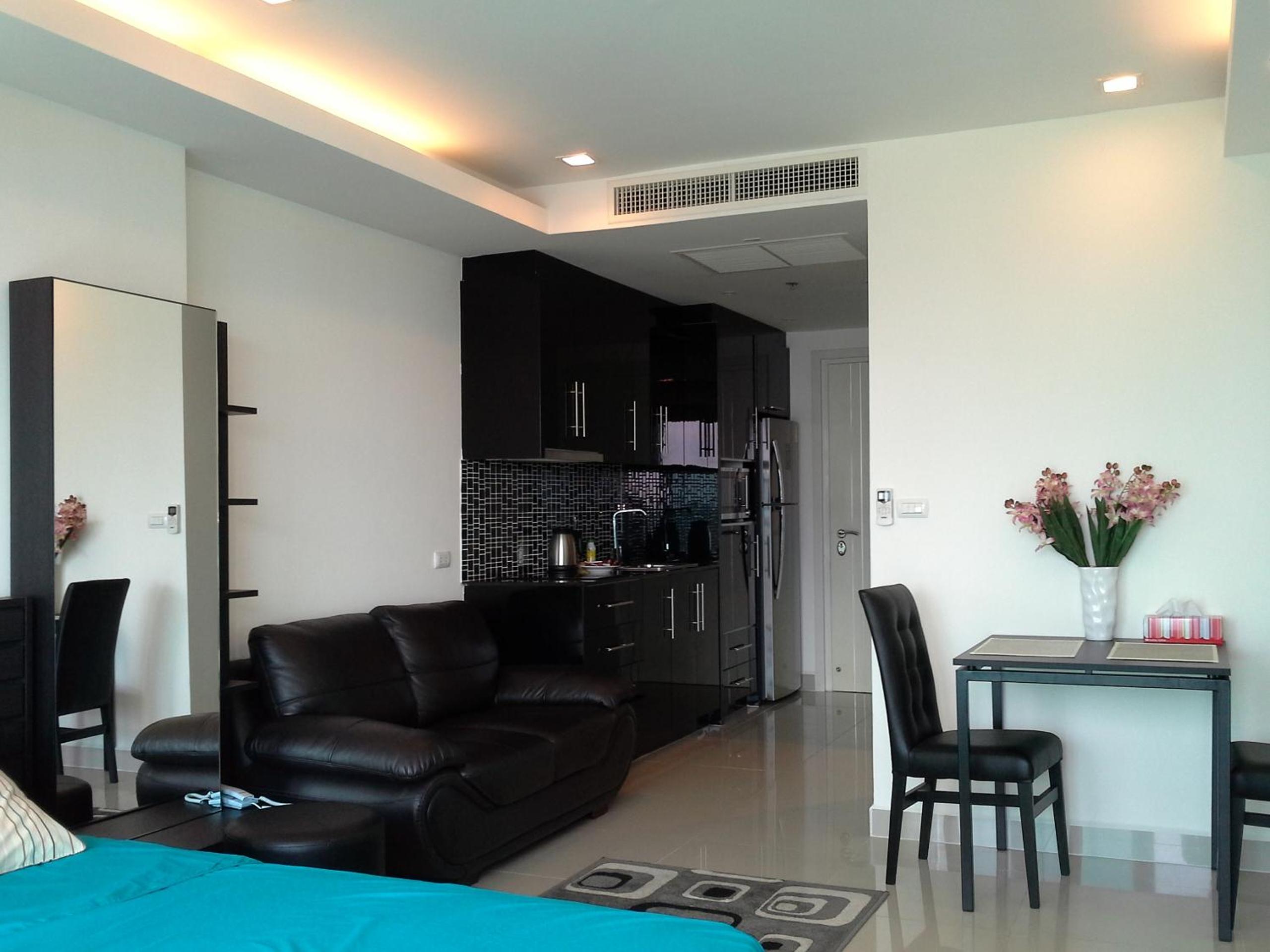 Cosy Beach View Apartments