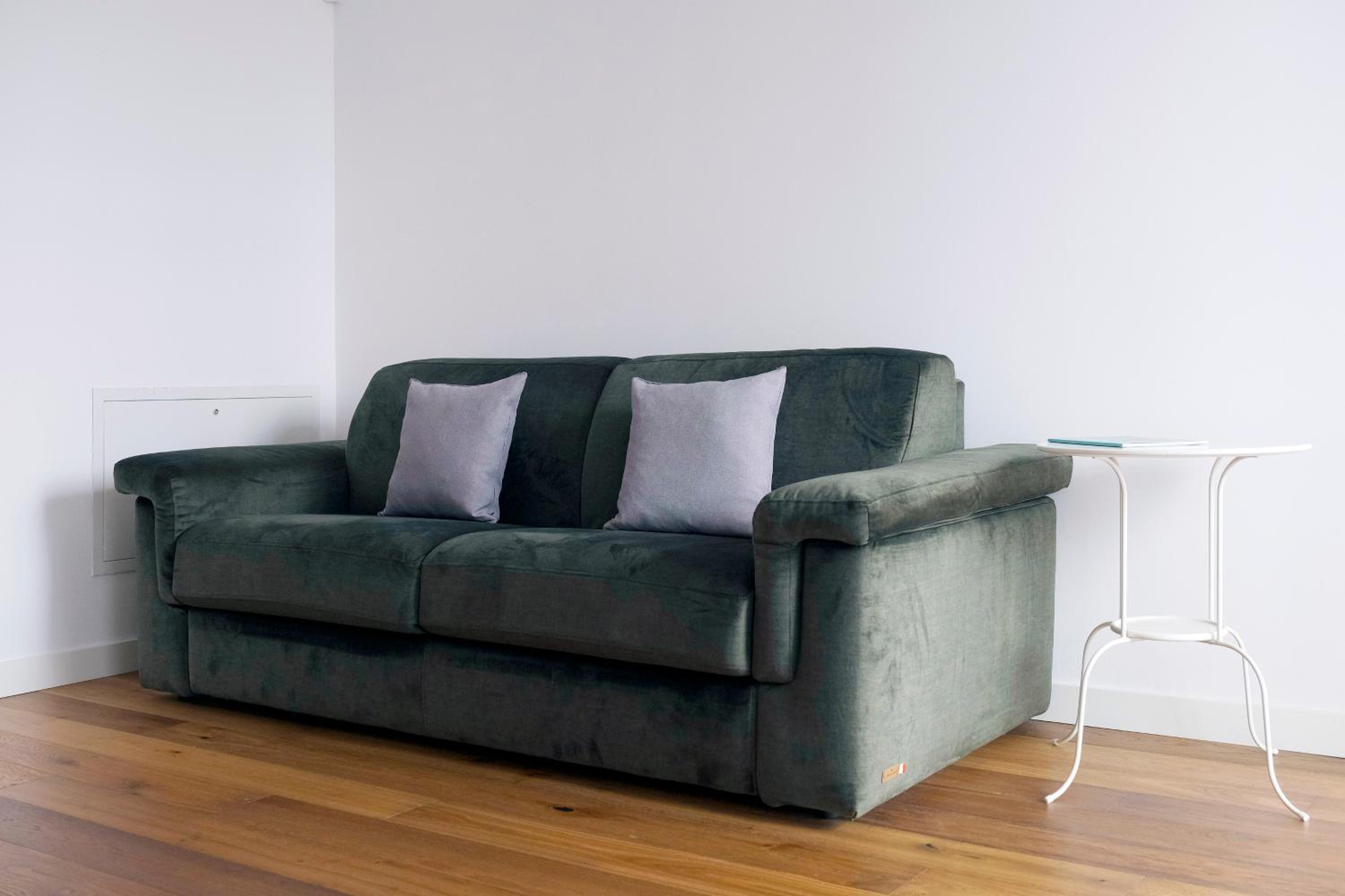 ComeCasa Milano Modern Retreat Gym & Style