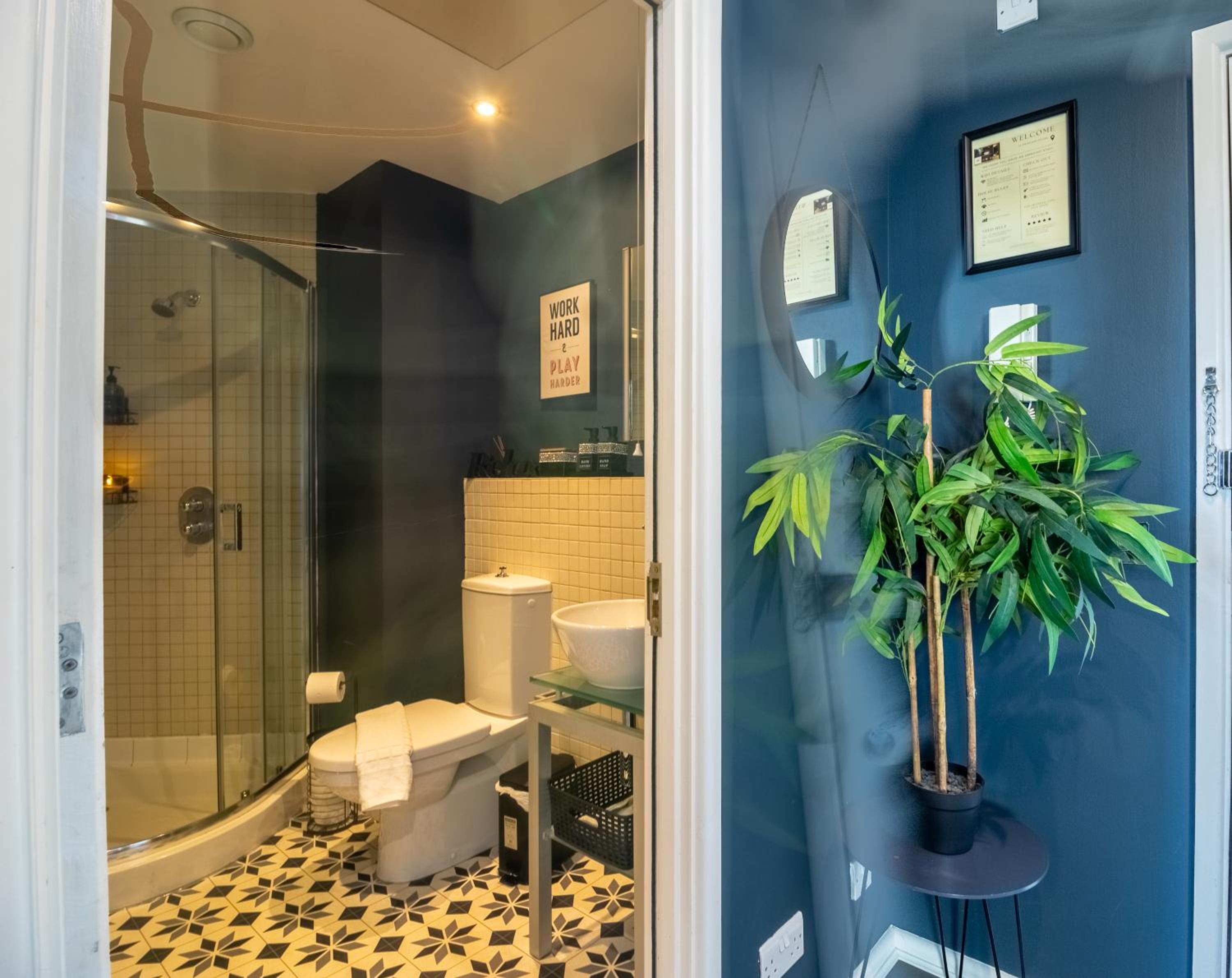 Luxurious long stays with free parking