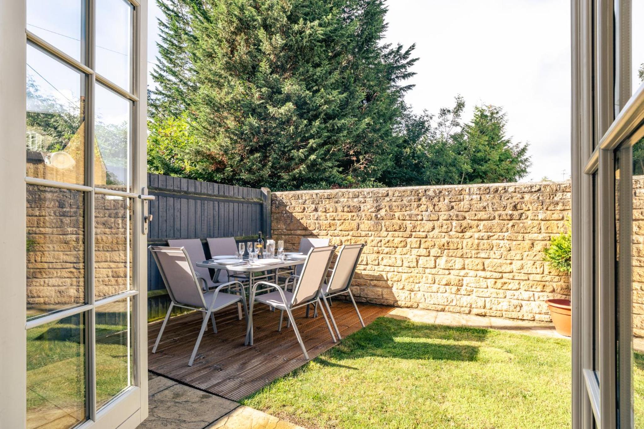 Charming 2 Bedroom Home in the Cotswolds