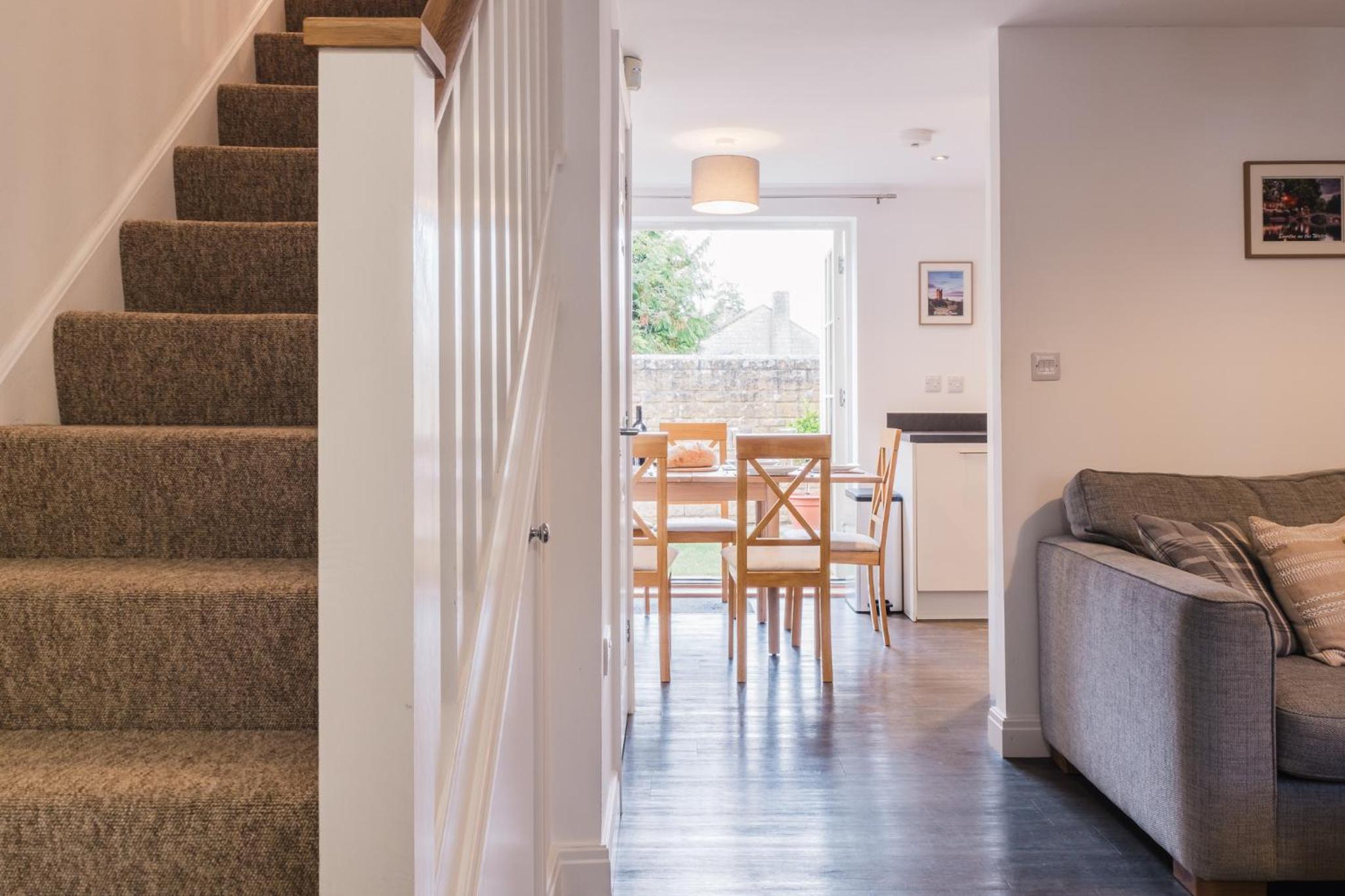 Charming 2 Bedroom Home in the Cotswolds