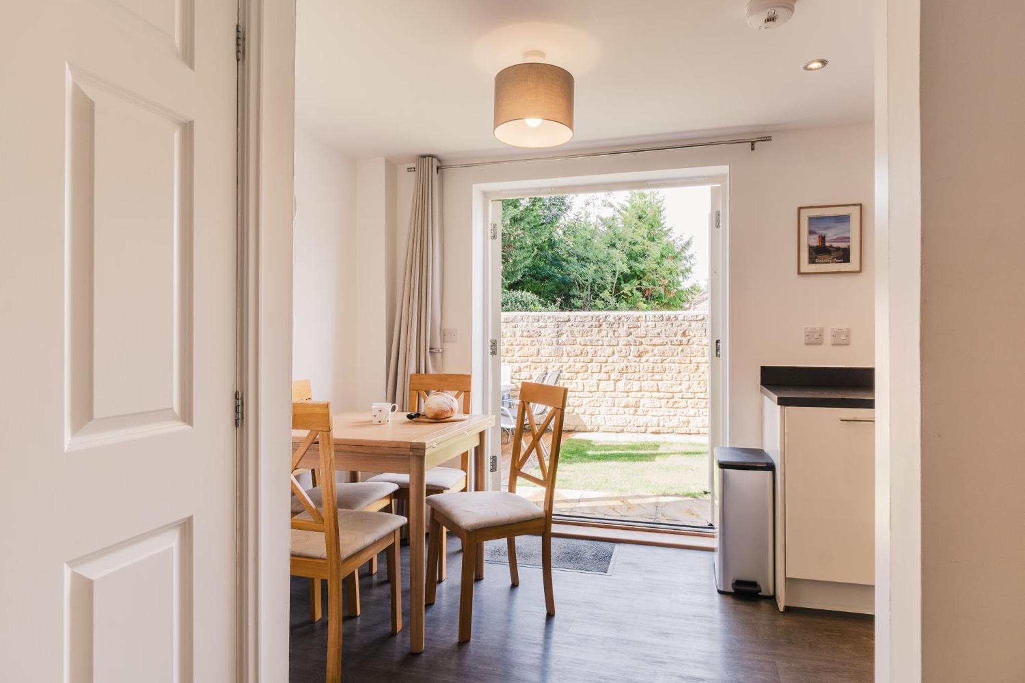 Charming 2 Bedroom Home in the Cotswolds