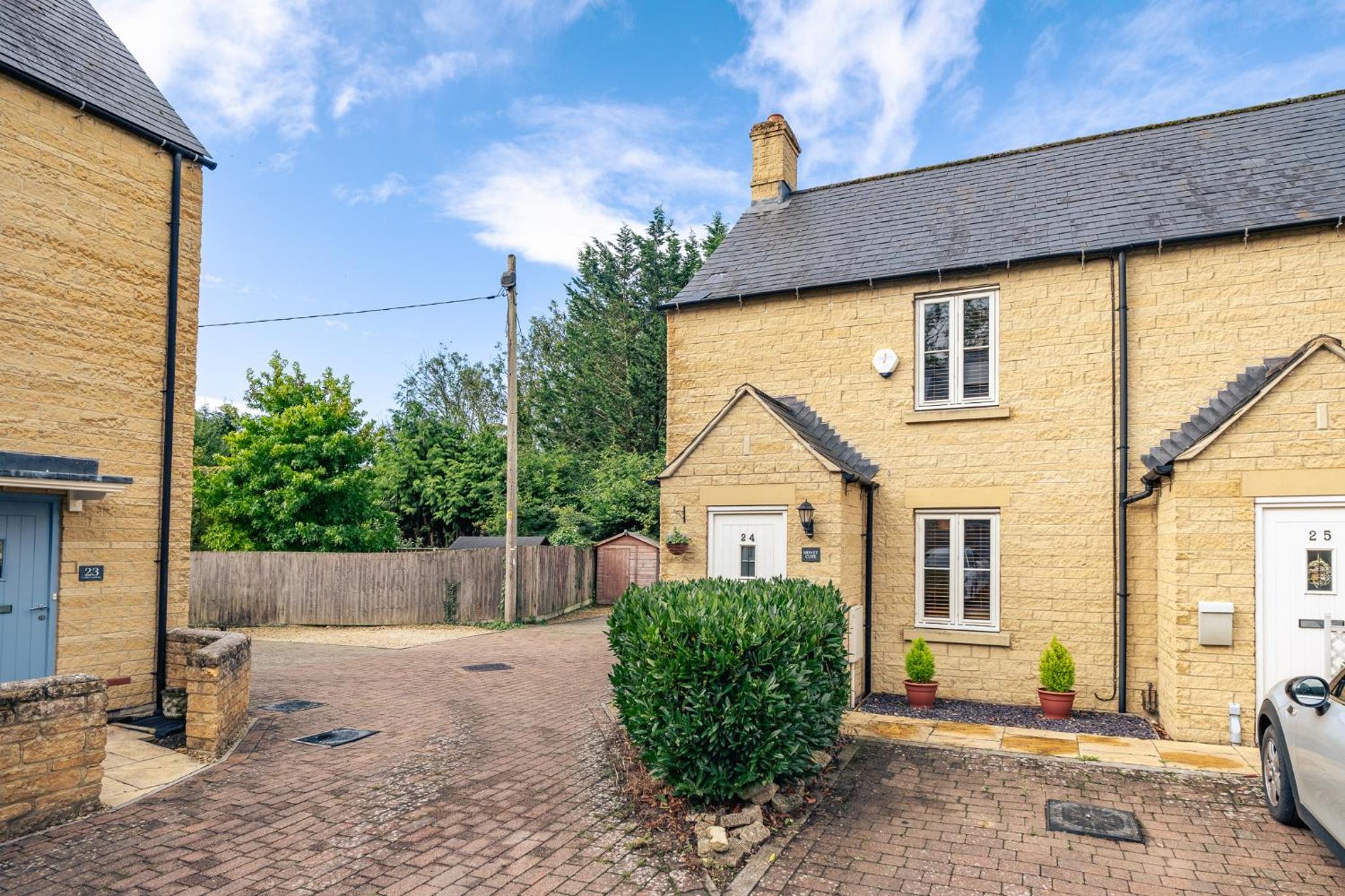 Charming 2 Bedroom Home in the Cotswolds