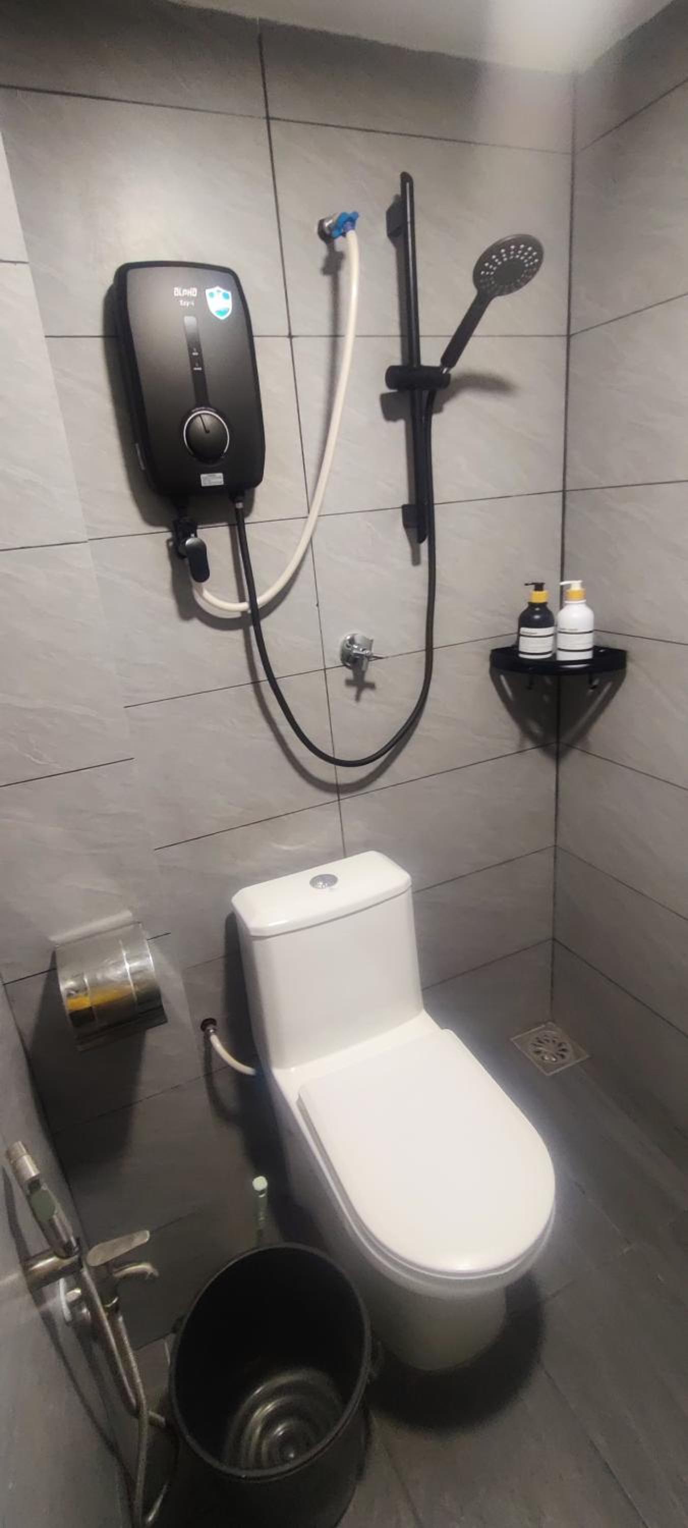 Newly renovated 3 bedroom unit near Kepong MRT