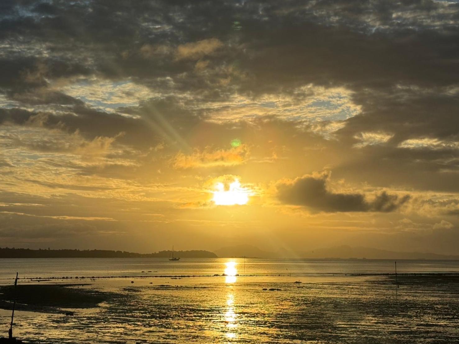 Sunrise House at Lanta