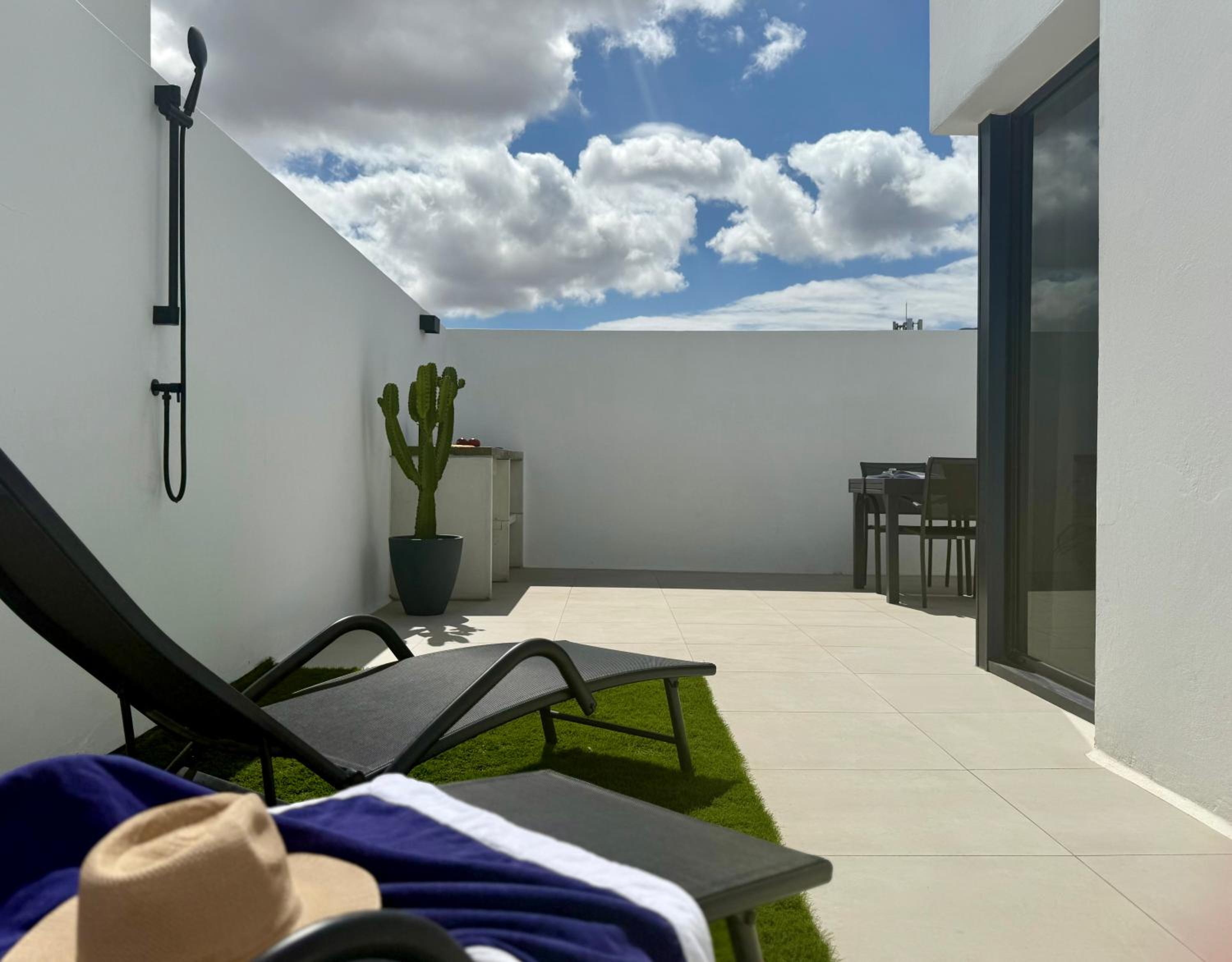 Canaryislandshost l Almar de Arrieta