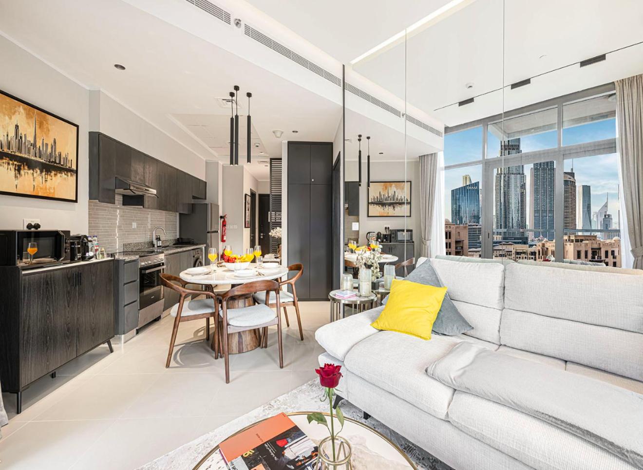 Direct Burj Khalifa View - Luxury 1BR - Walk to Dubai Mall