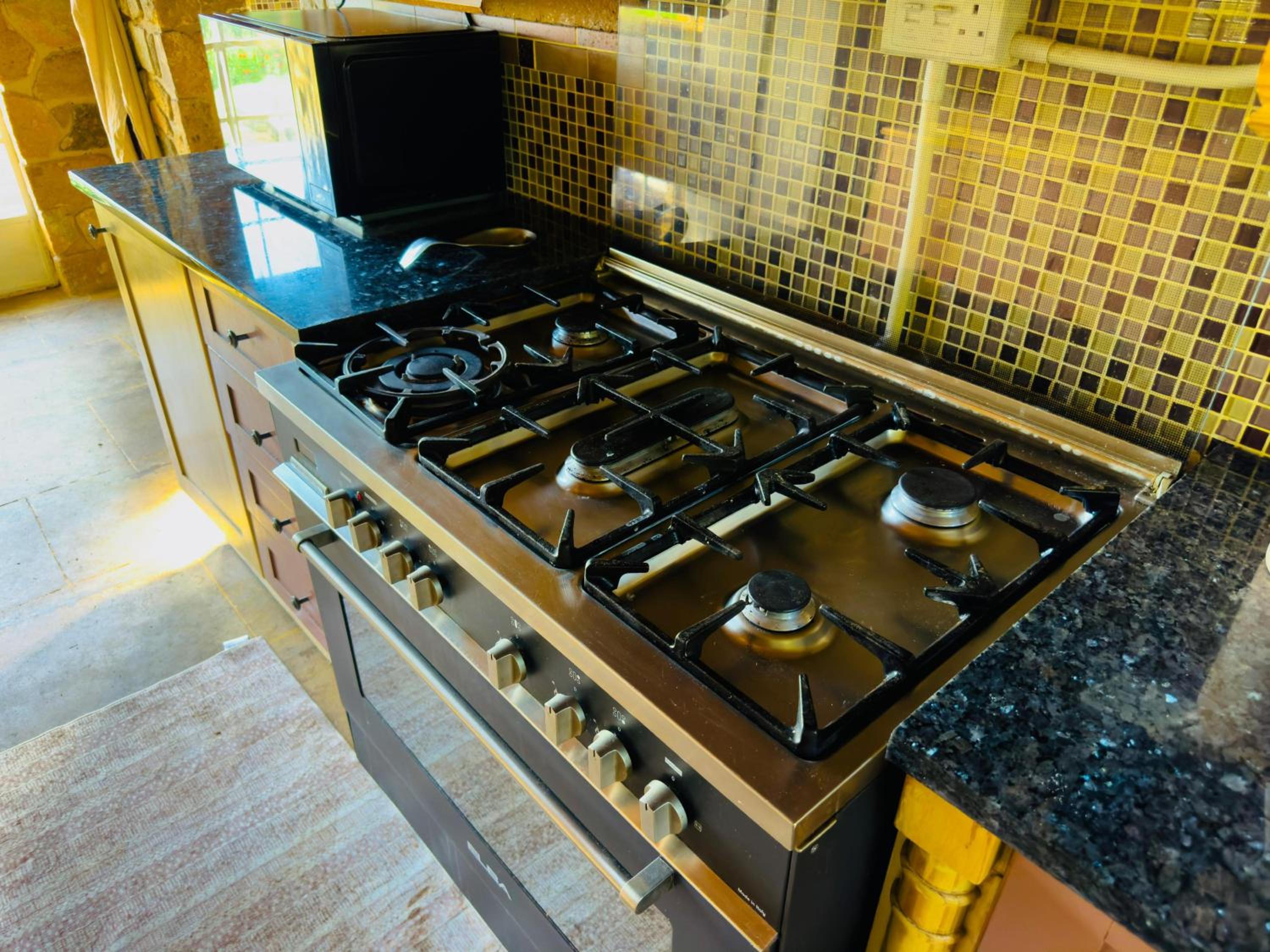 Luxury 5 bed home in Juliasdale - 2309