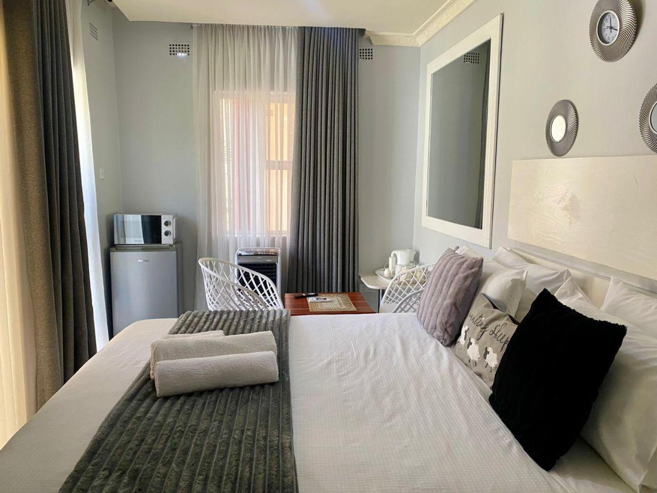 Villa near Airport City Centre - 2317