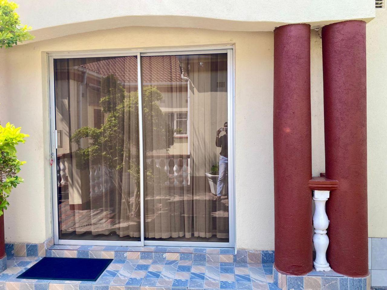 Villa near Airport City Centre - 2317
