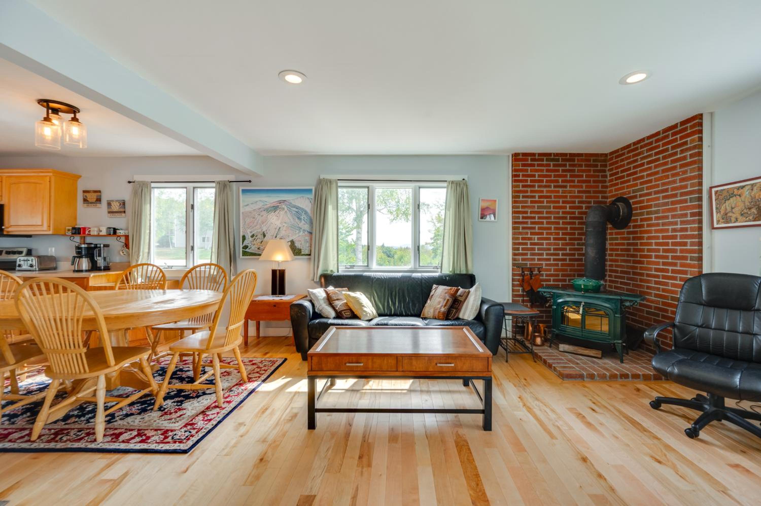 Mtn Views, On-Site Trails! Spacious Bartlett Home