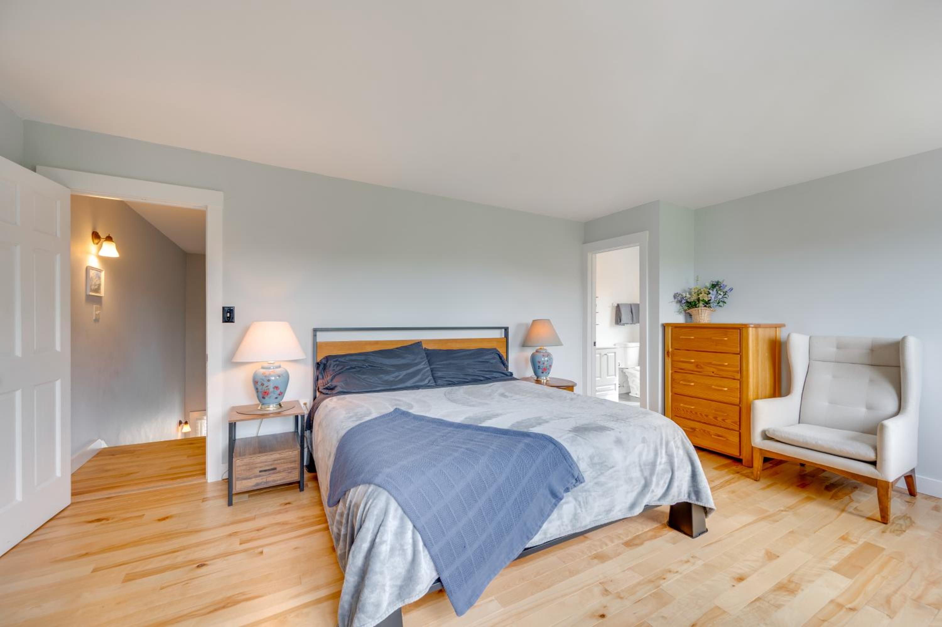 Mtn Views, On-Site Trails! Spacious Bartlett Home