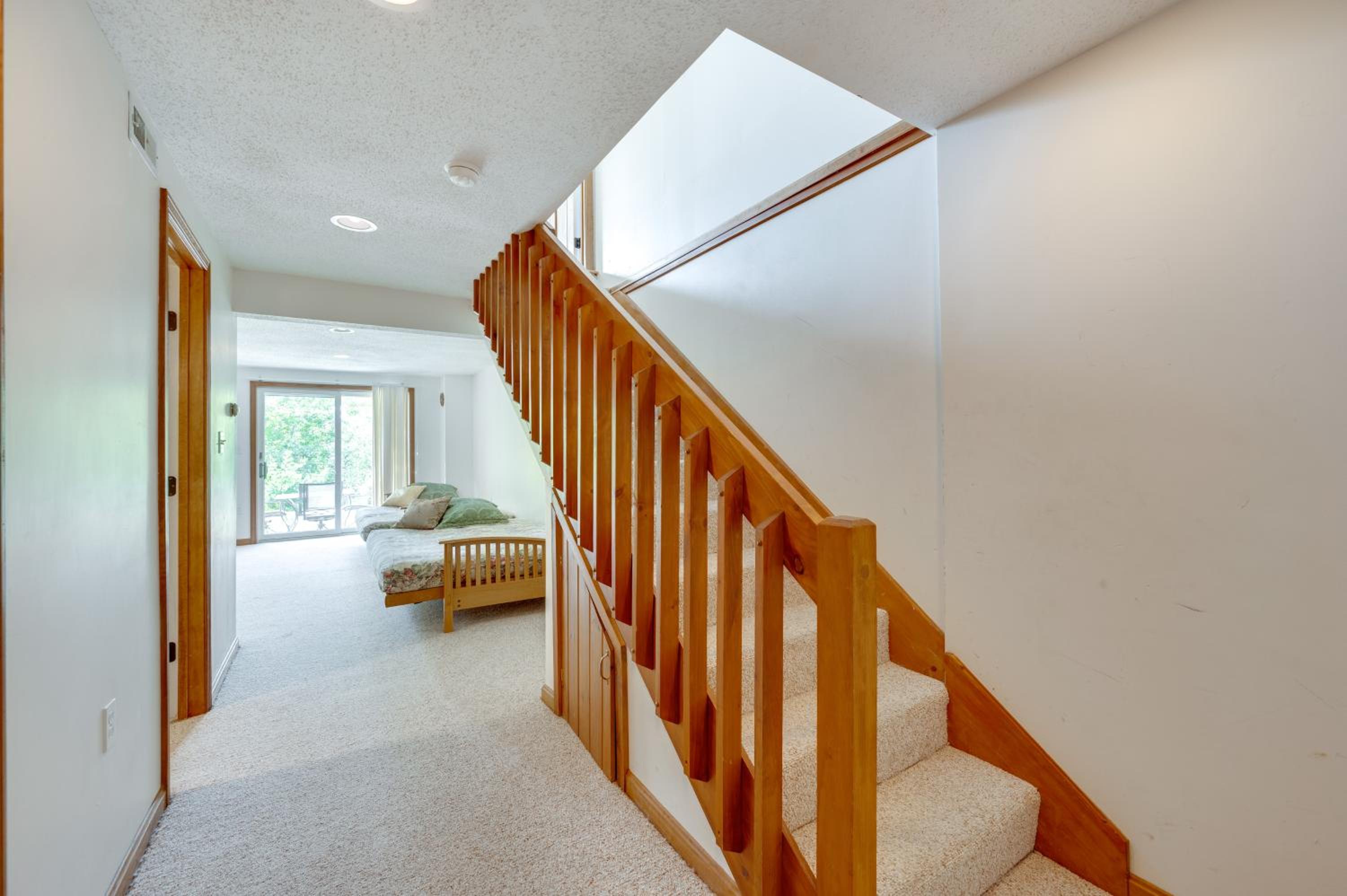 Mtn Views, On-Site Trails! Spacious Bartlett Home