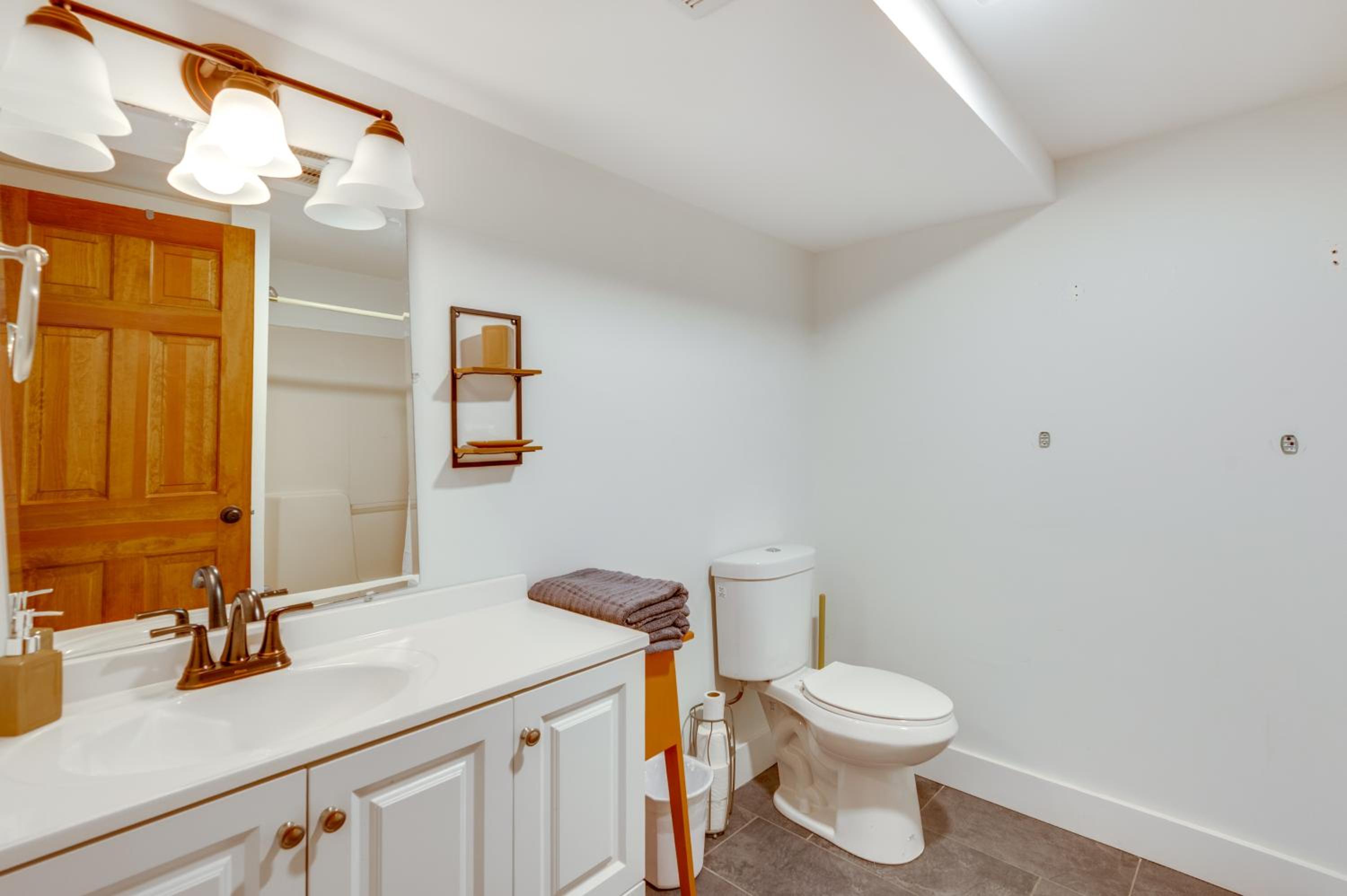 Mtn Views, On-Site Trails! Spacious Bartlett Home