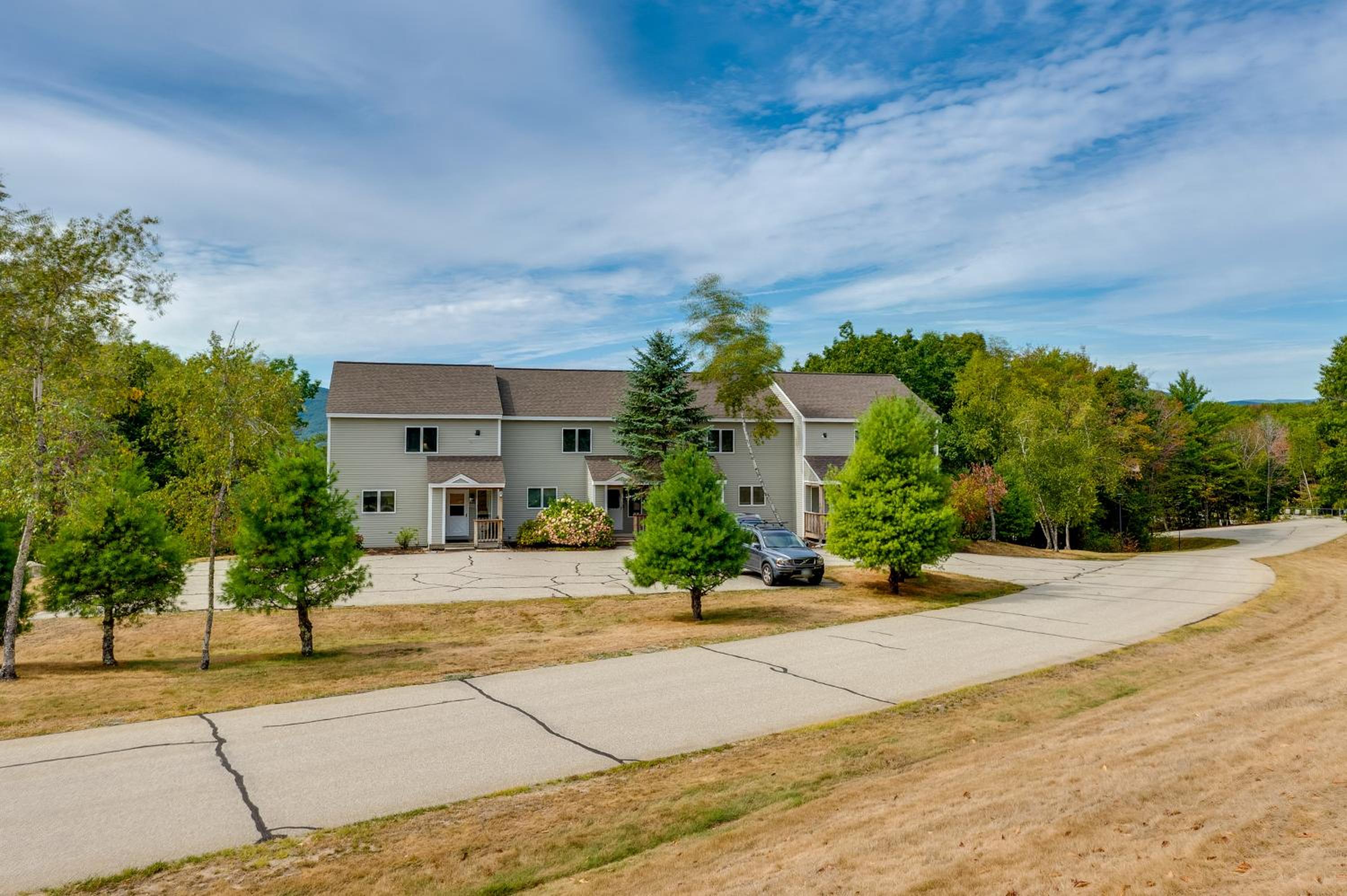 Mtn Views, On-Site Trails! Spacious Bartlett Home