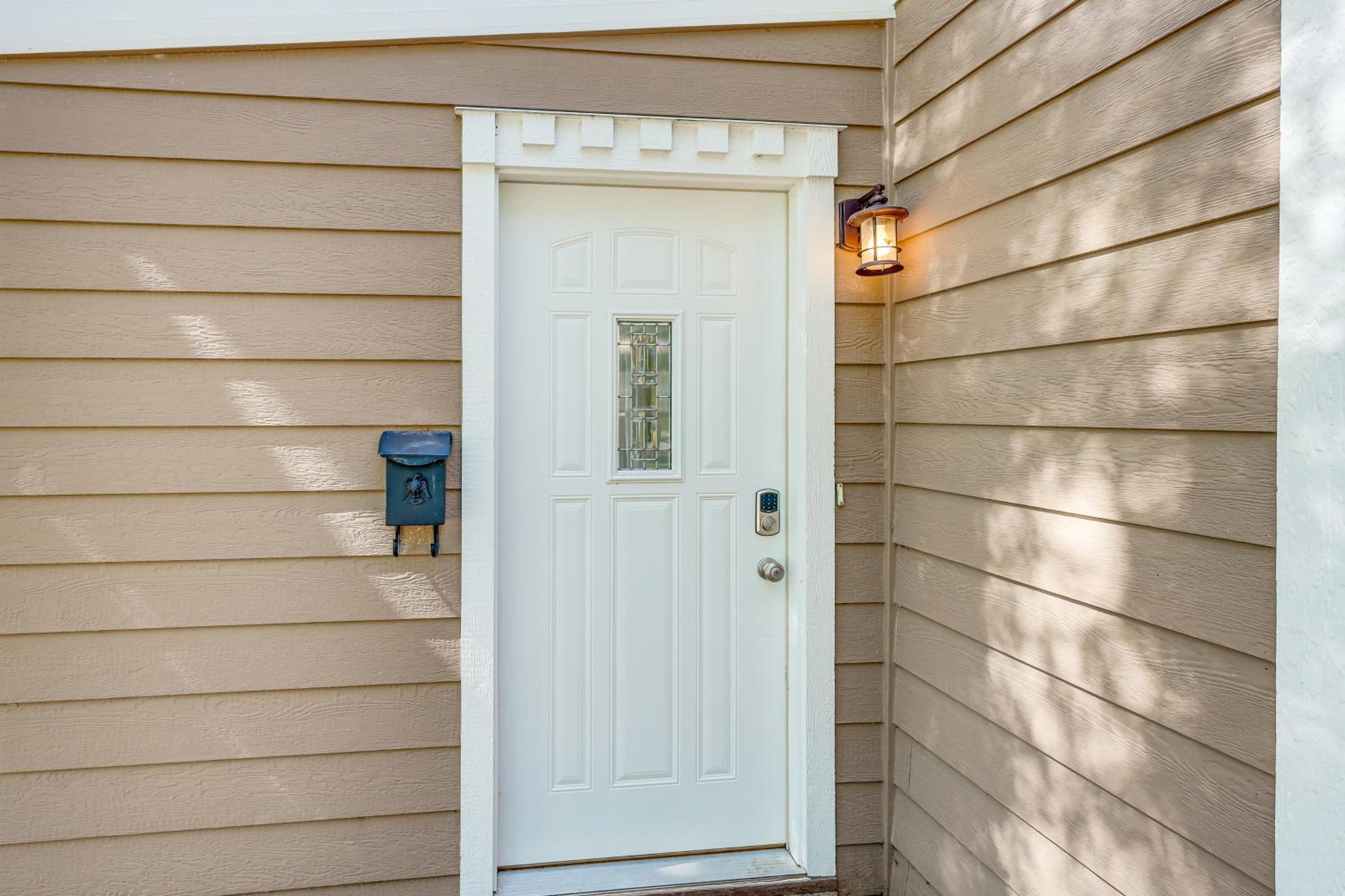 Half-Mi to Dtwn Yankton and River Charming Home!