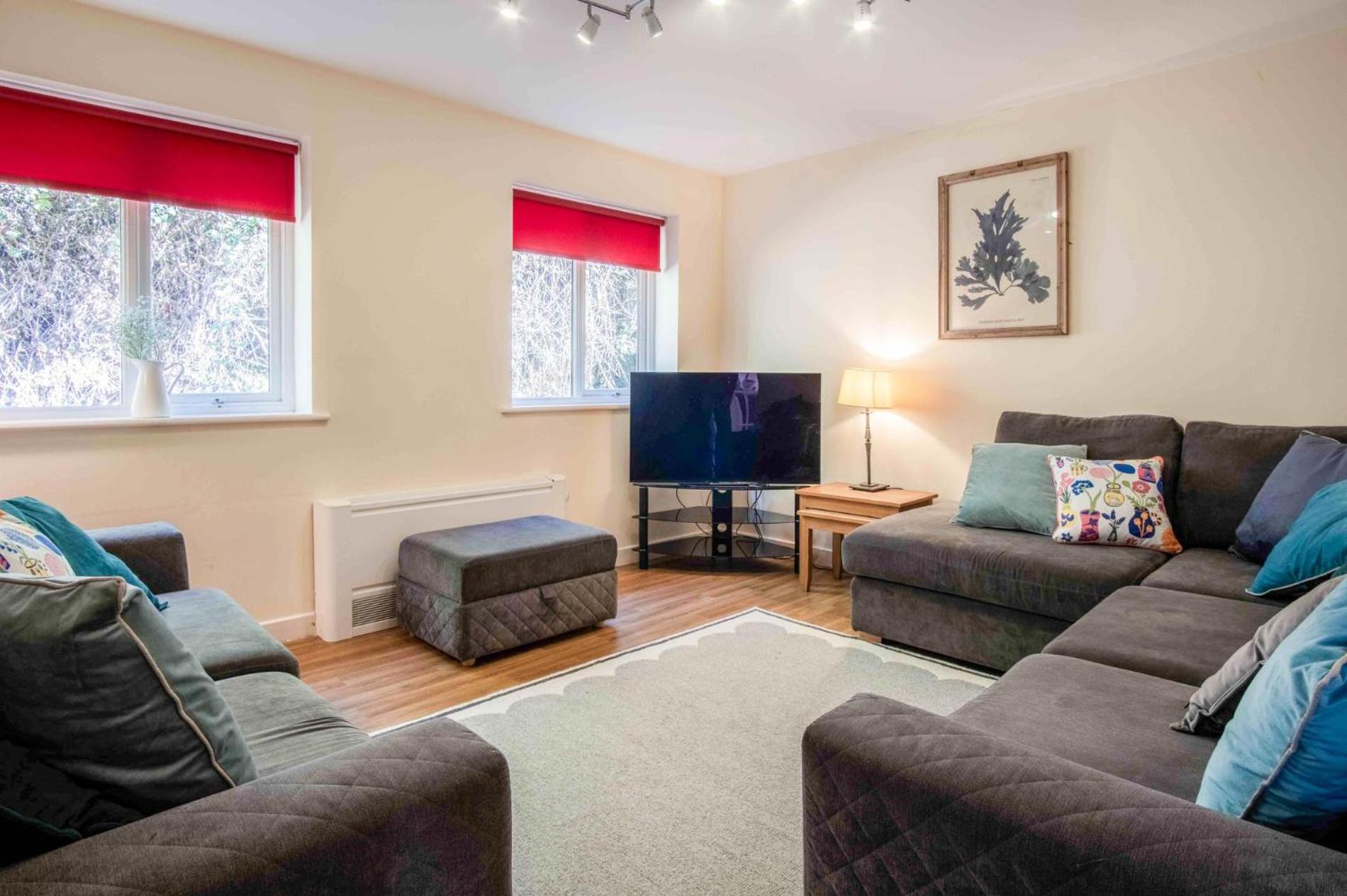 The Barn - 4 Bedroom - Tyn-Y-Coed Farm - Cardiff