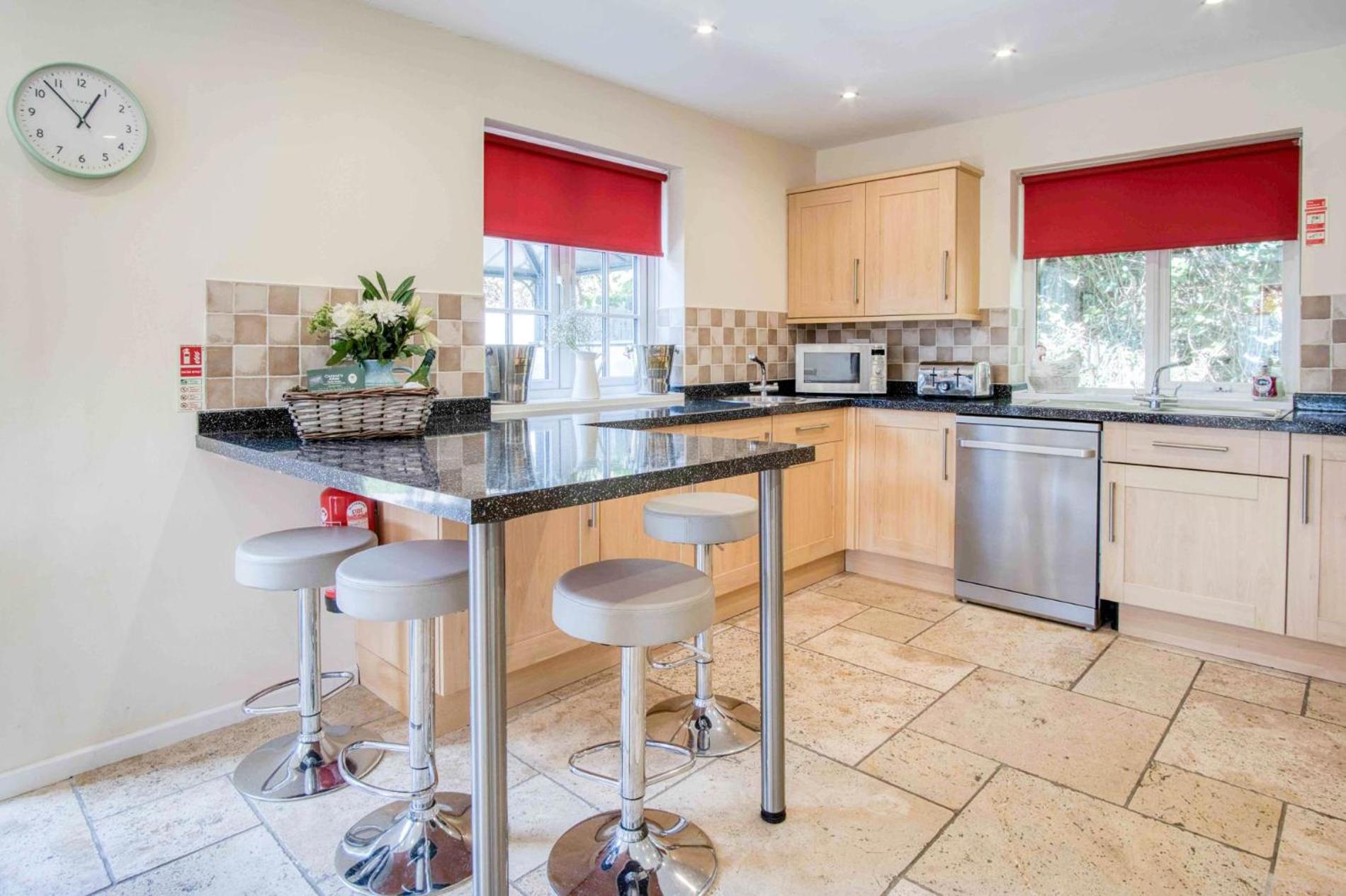 The Barn - 4 Bedroom - Tyn-Y-Coed Farm - Cardiff