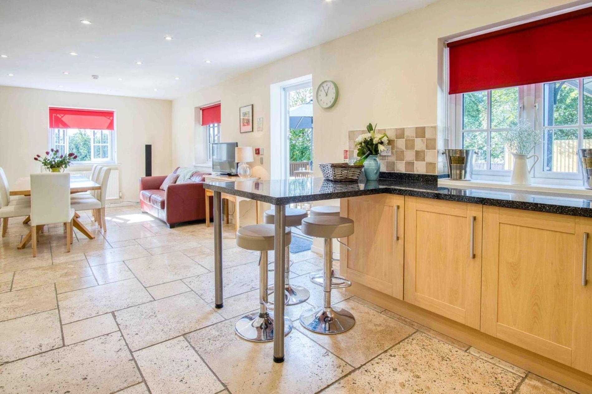 The Barn - 4 Bedroom - Tyn-Y-Coed Farm - Cardiff