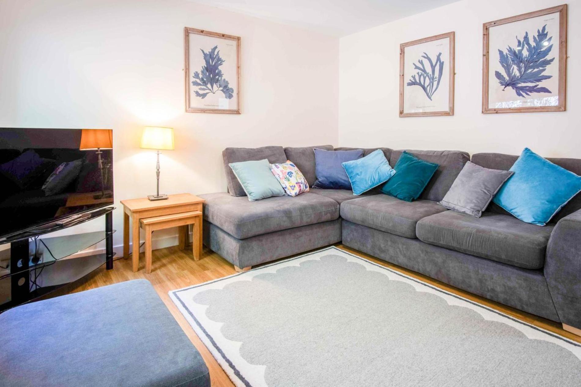 The Barn - 4 Bedroom - Tyn-Y-Coed Farm - Cardiff