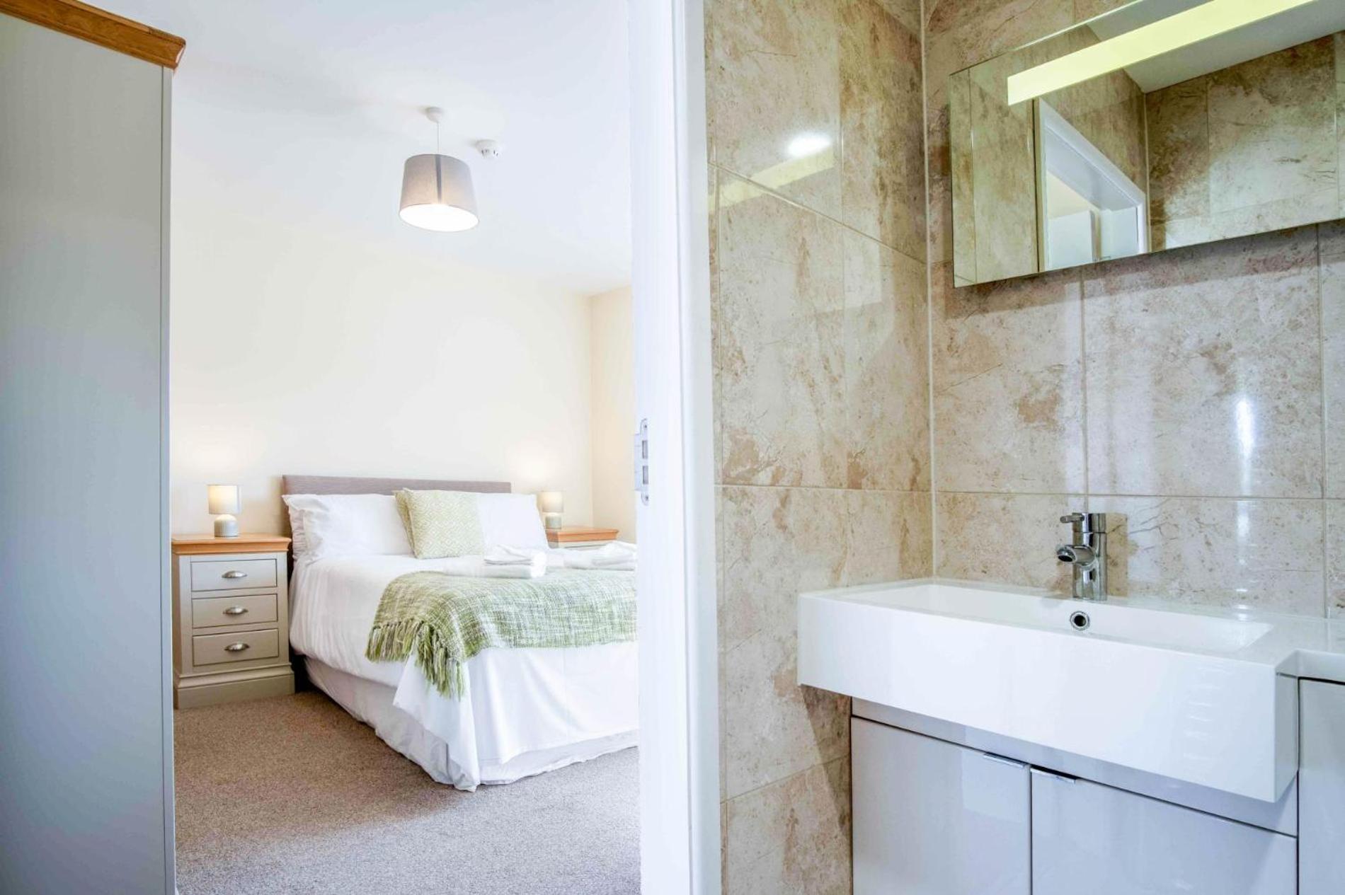 The Barn - 4 Bedroom - Tyn-Y-Coed Farm - Cardiff