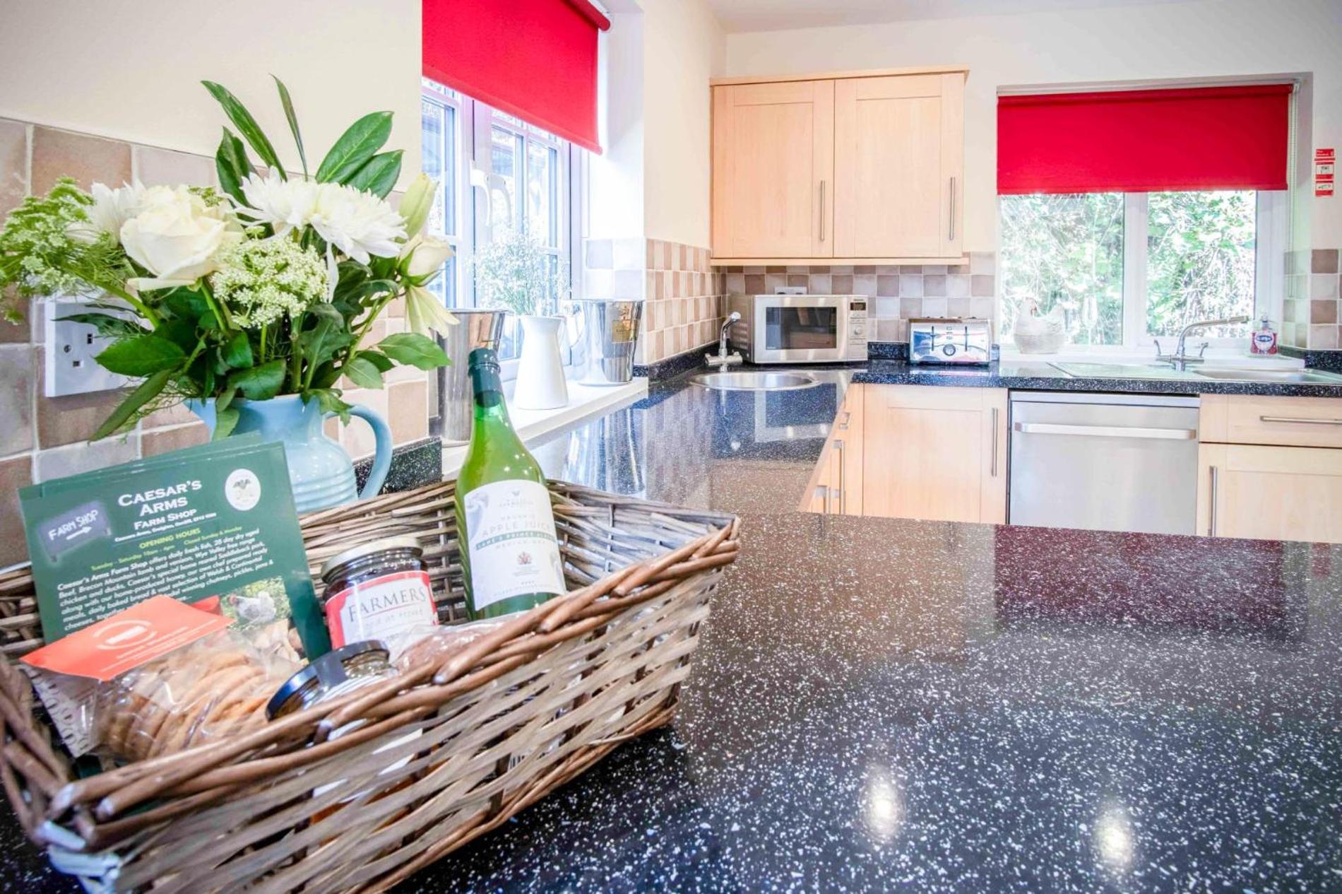 The Barn - 4 Bedroom - Tyn-Y-Coed Farm - Cardiff