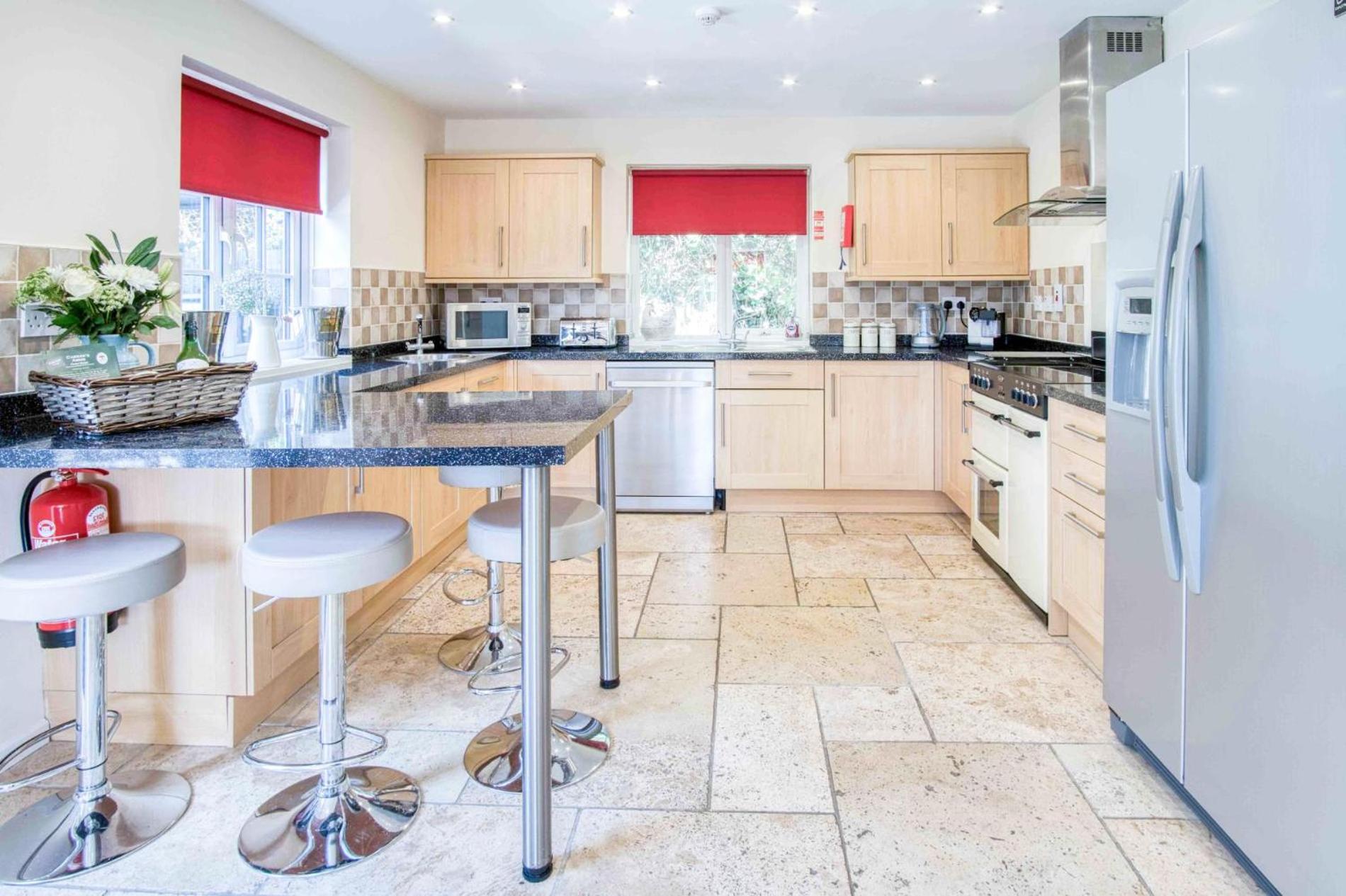 The Barn - 4 Bedroom - Tyn-Y-Coed Farm - Cardiff