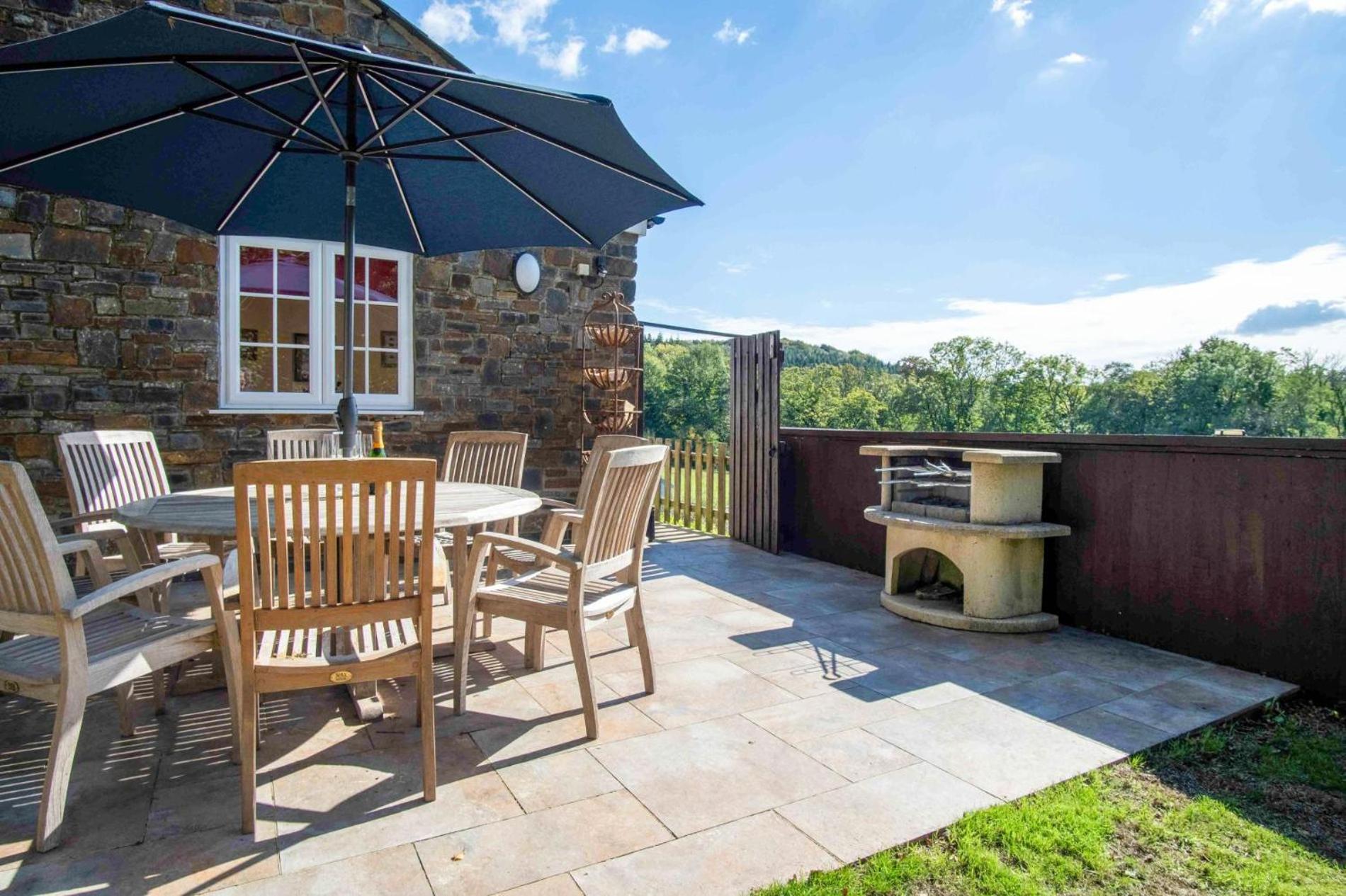 The Barn - 4 Bedroom - Tyn-Y-Coed Farm - Cardiff