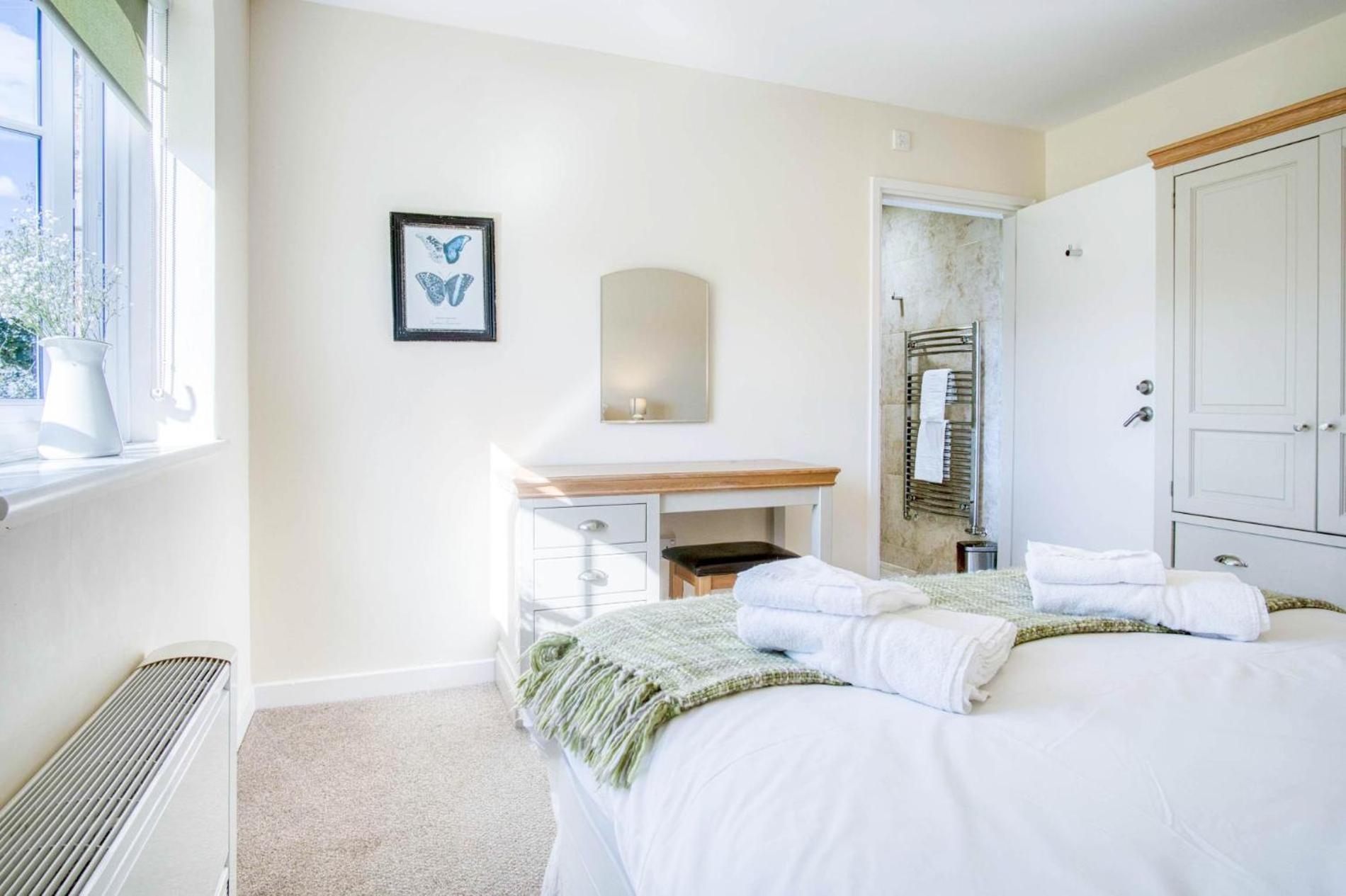 The Barn - 4 Bedroom - Tyn-Y-Coed Farm - Cardiff