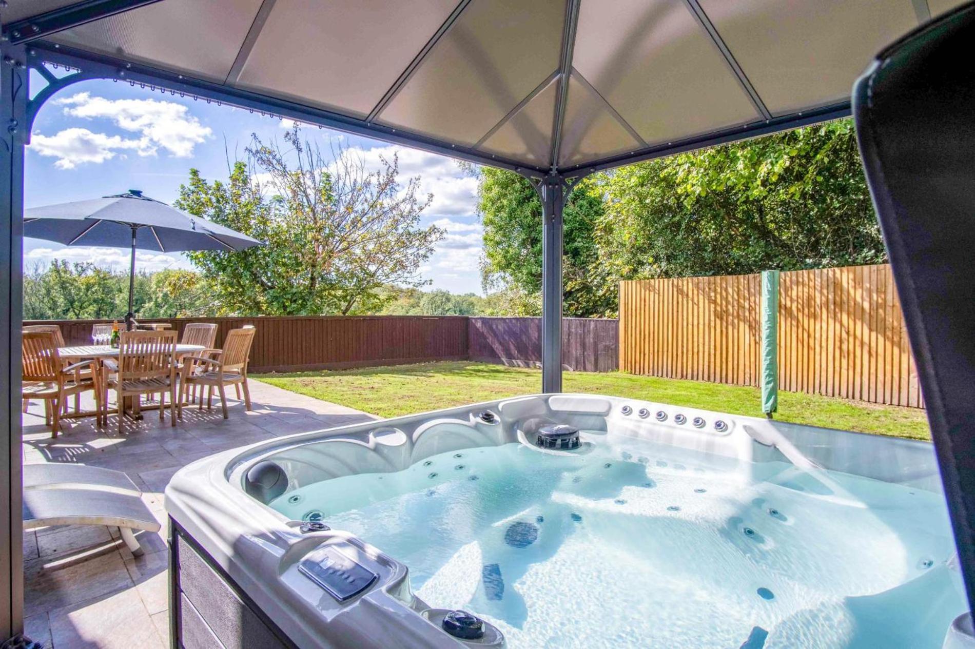 The Barn - 4 Bedroom - Tyn-Y-Coed Farm - Cardiff
