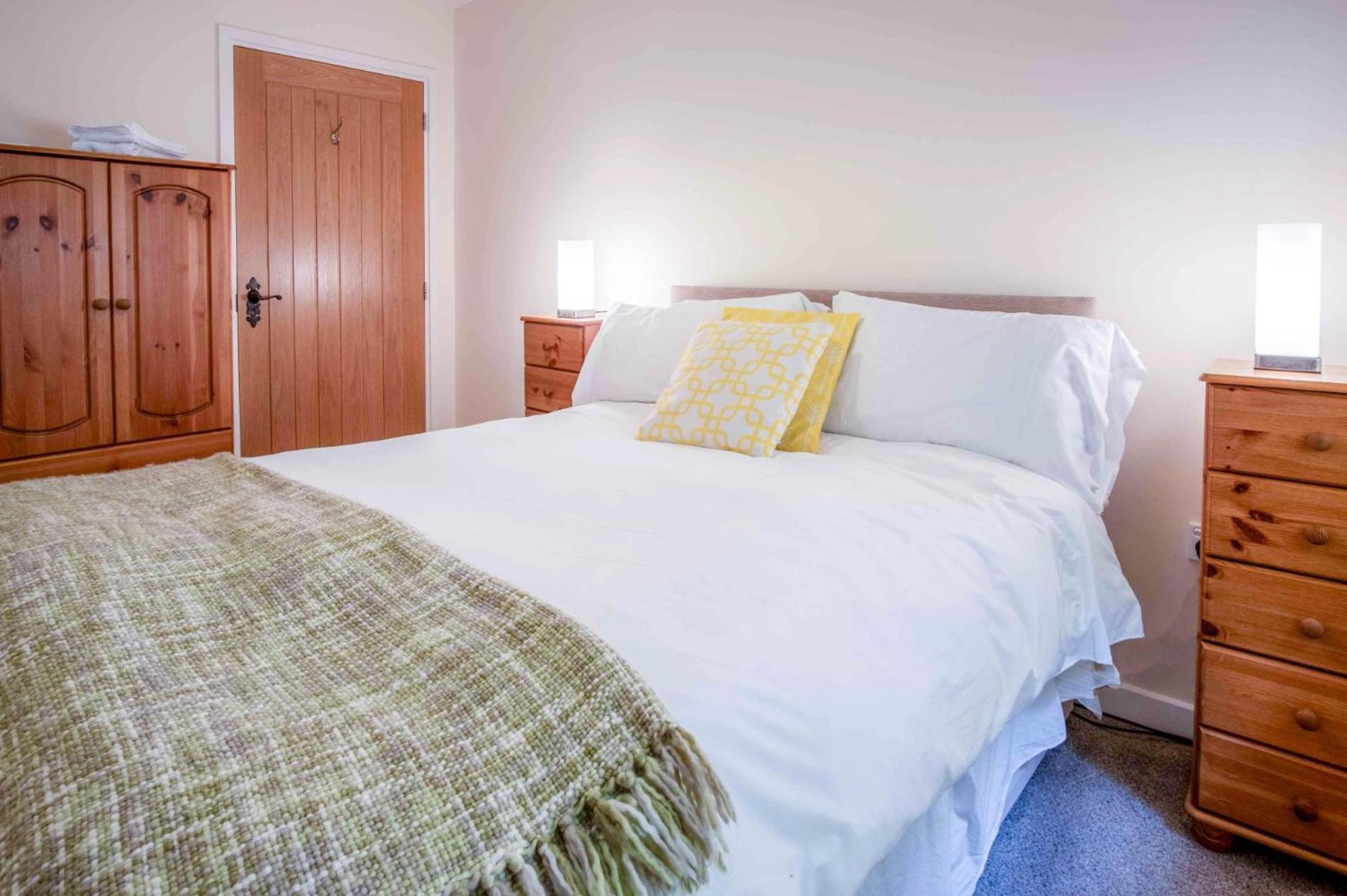 The Barn - 4 Bedroom - Tyn-Y-Coed Farm - Cardiff