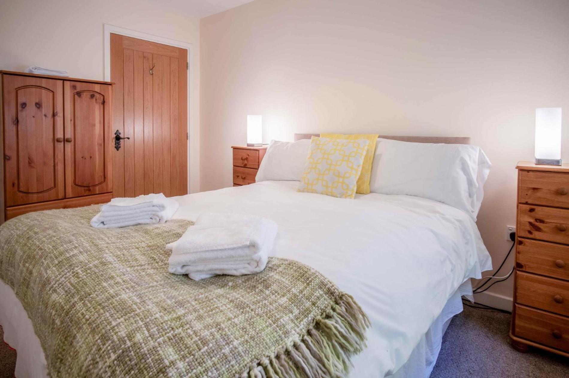 The Barn - 4 Bedroom - Tyn-Y-Coed Farm - Cardiff