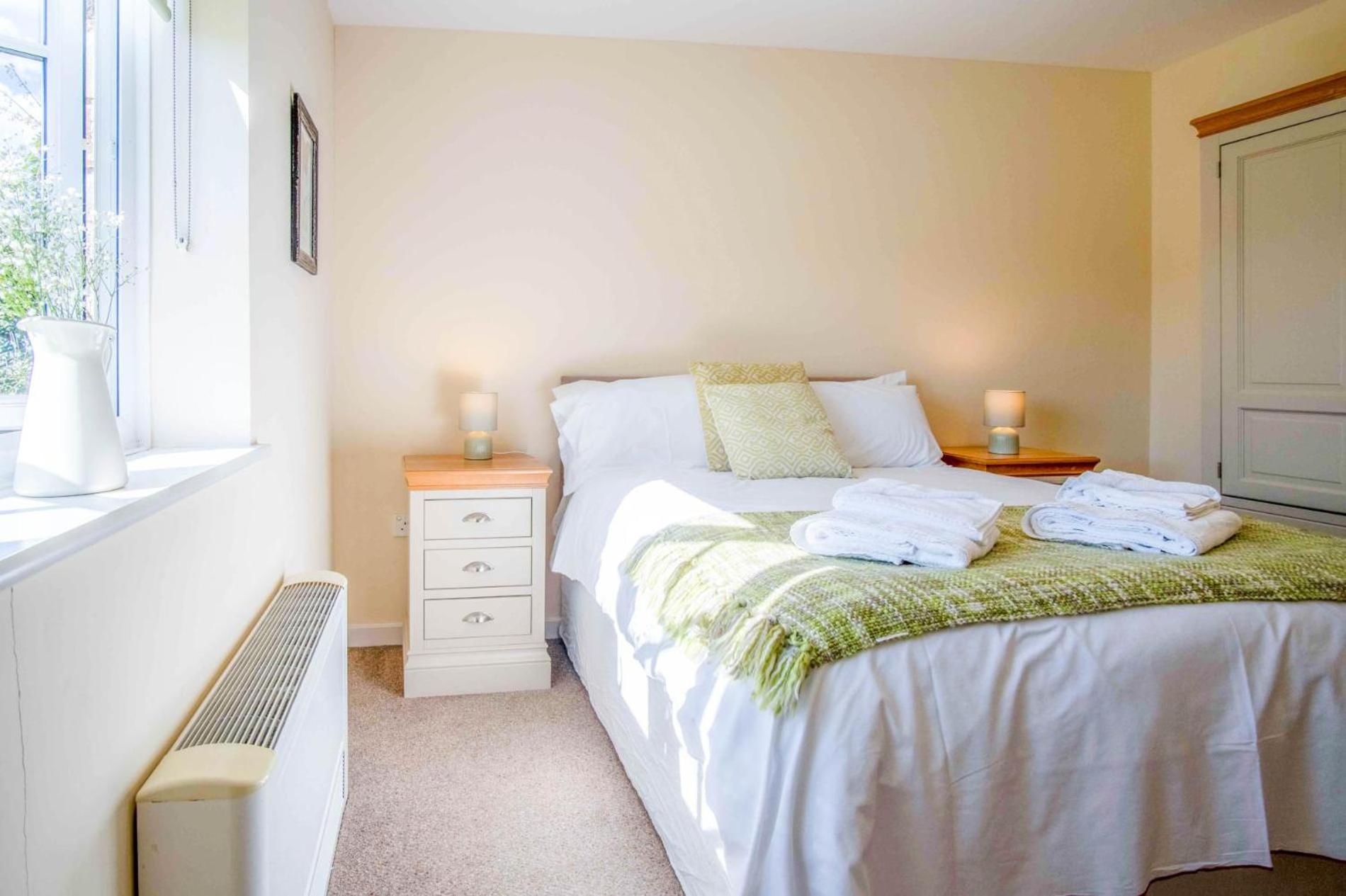 The Barn - 4 Bedroom - Tyn-Y-Coed Farm - Cardiff