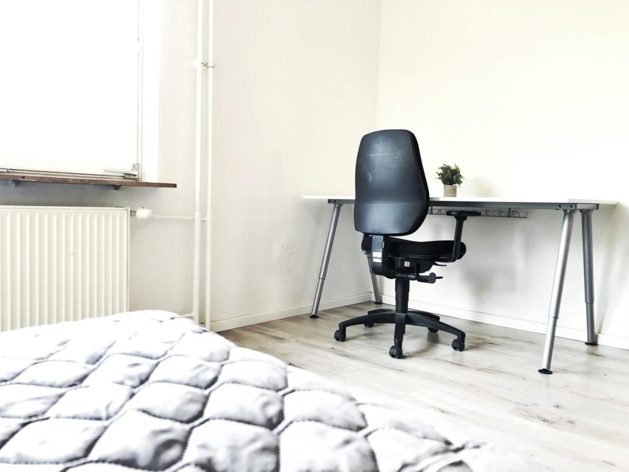 HolidayHome Aparments I Spaceous Room in BER-Reinickendorf 1 Min to Metro Station