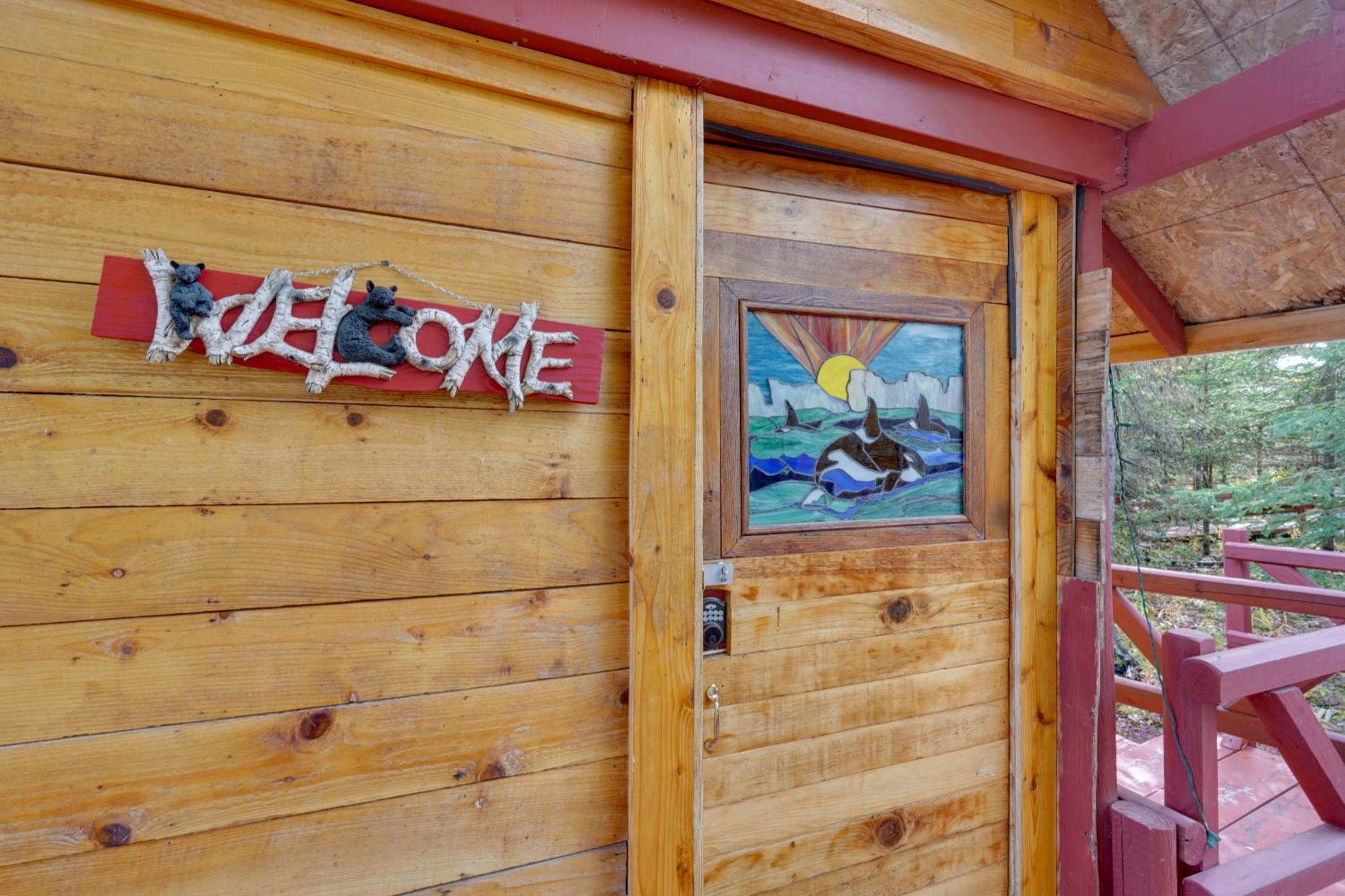 Lakefront Bliss! Ultimate Soldotna Retreat with Deck