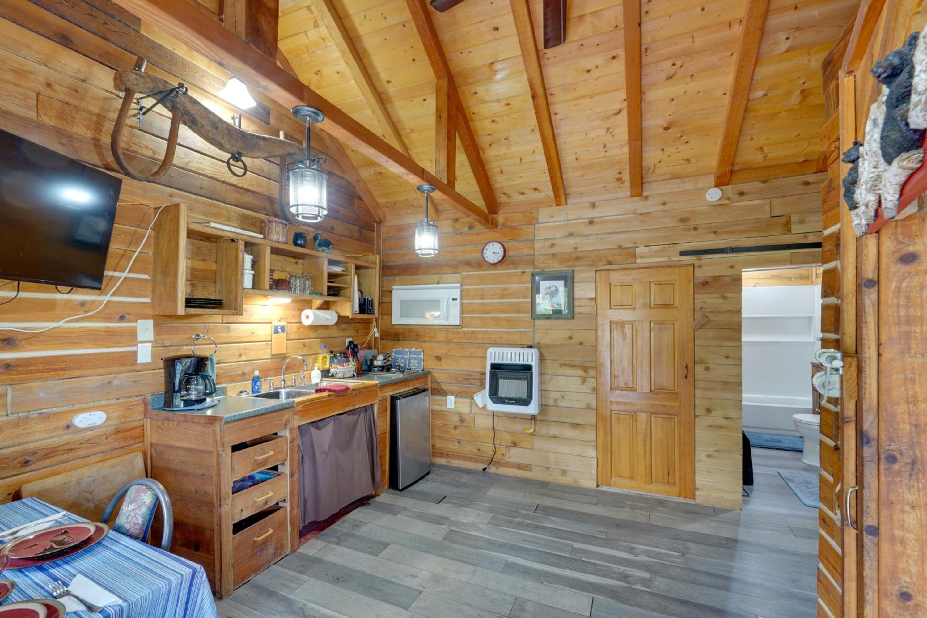 Fish, Hike and Explore Lakefront Cabin in Soldotna