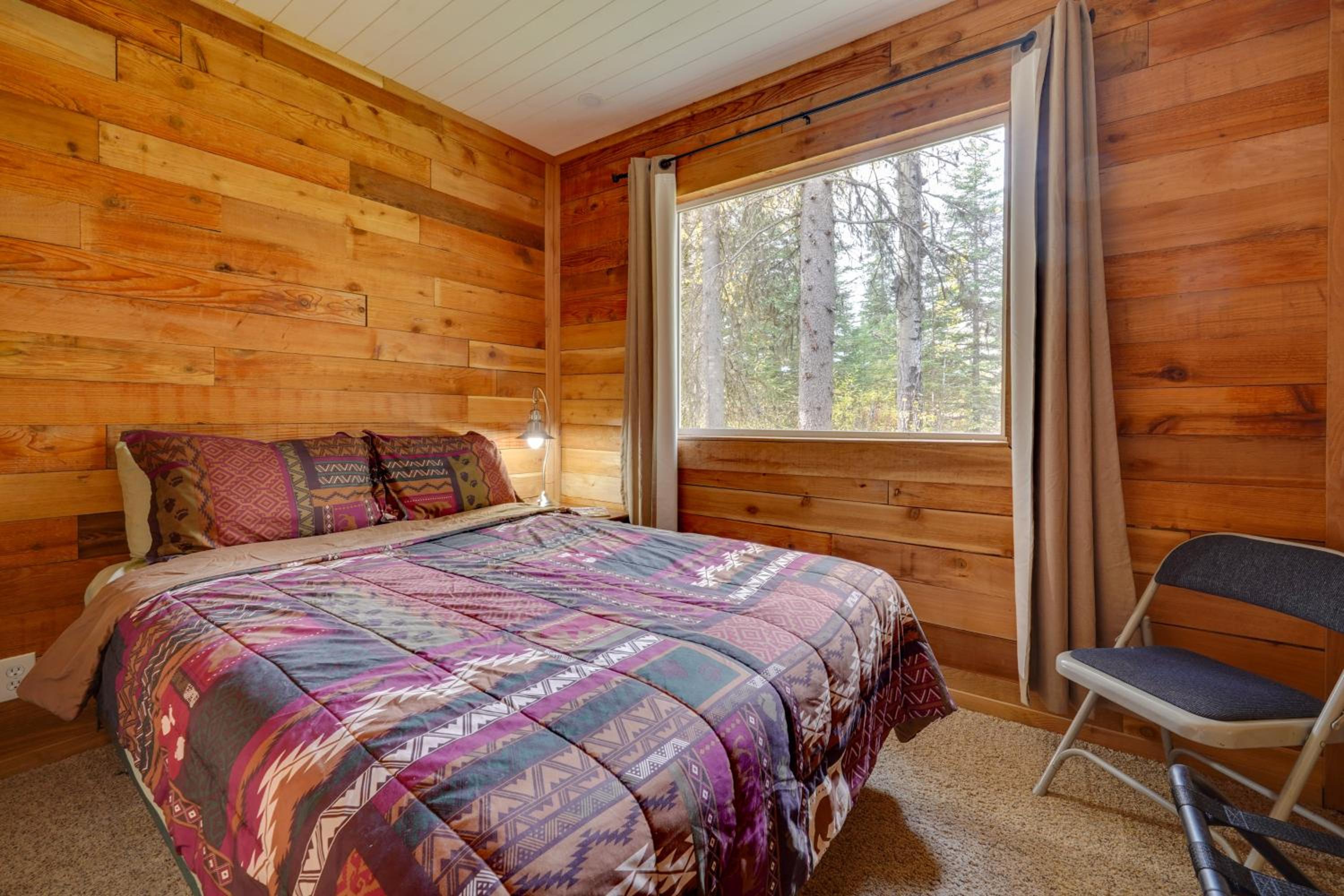 Fish, Hike and Explore Lakefront Cabin in Soldotna