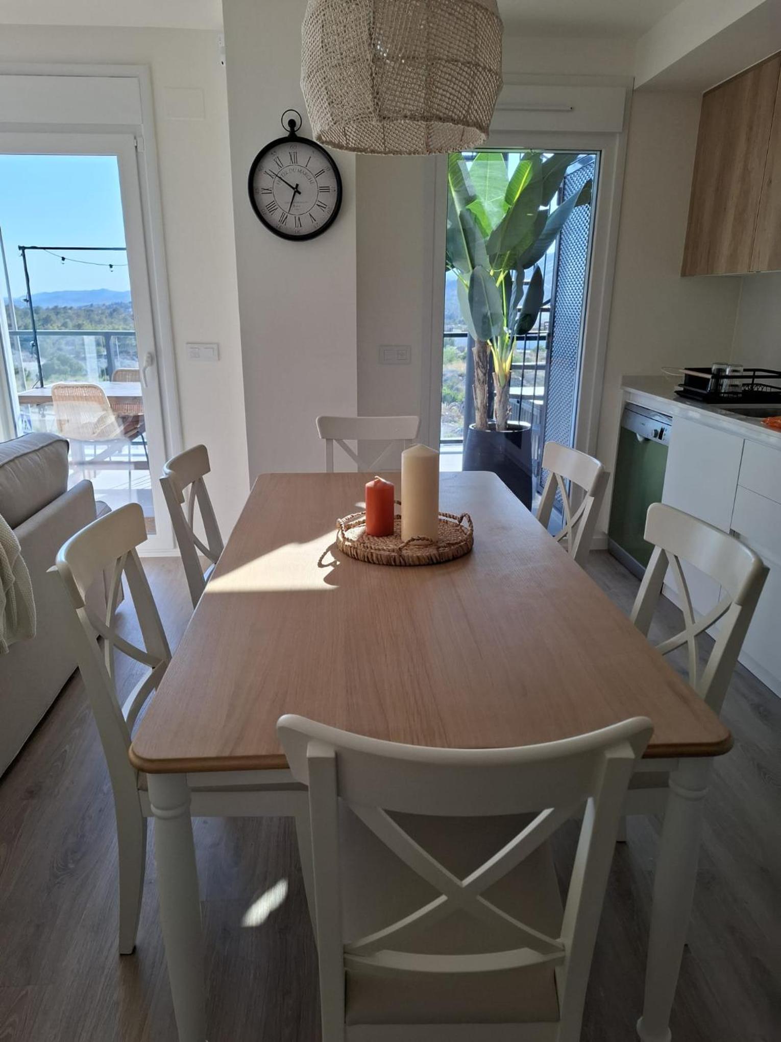 Residencial Breeze 1A by Bookaparadise