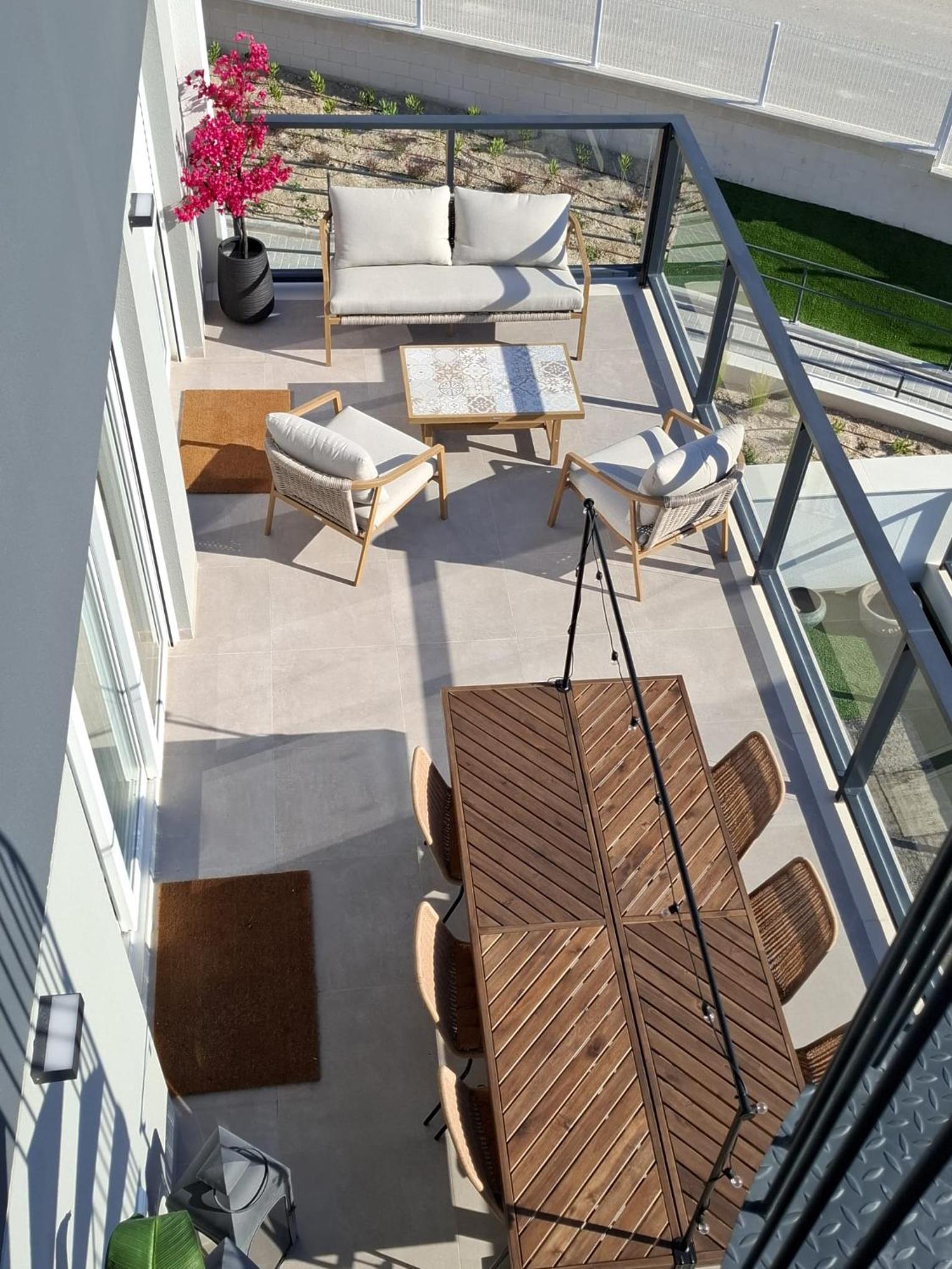 Residencial Breeze 1A by Bookaparadise