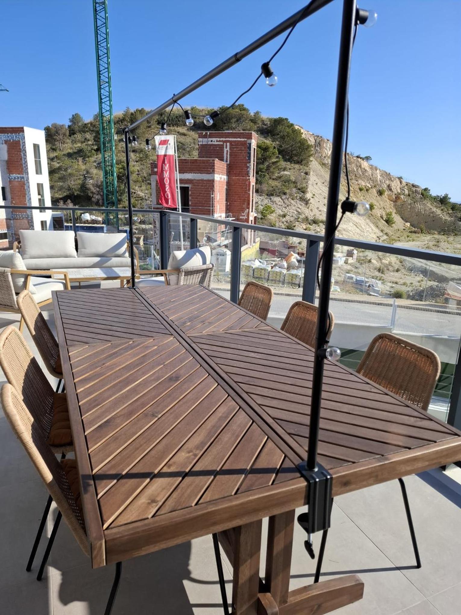 Residencial Breeze 1A by Bookaparadise