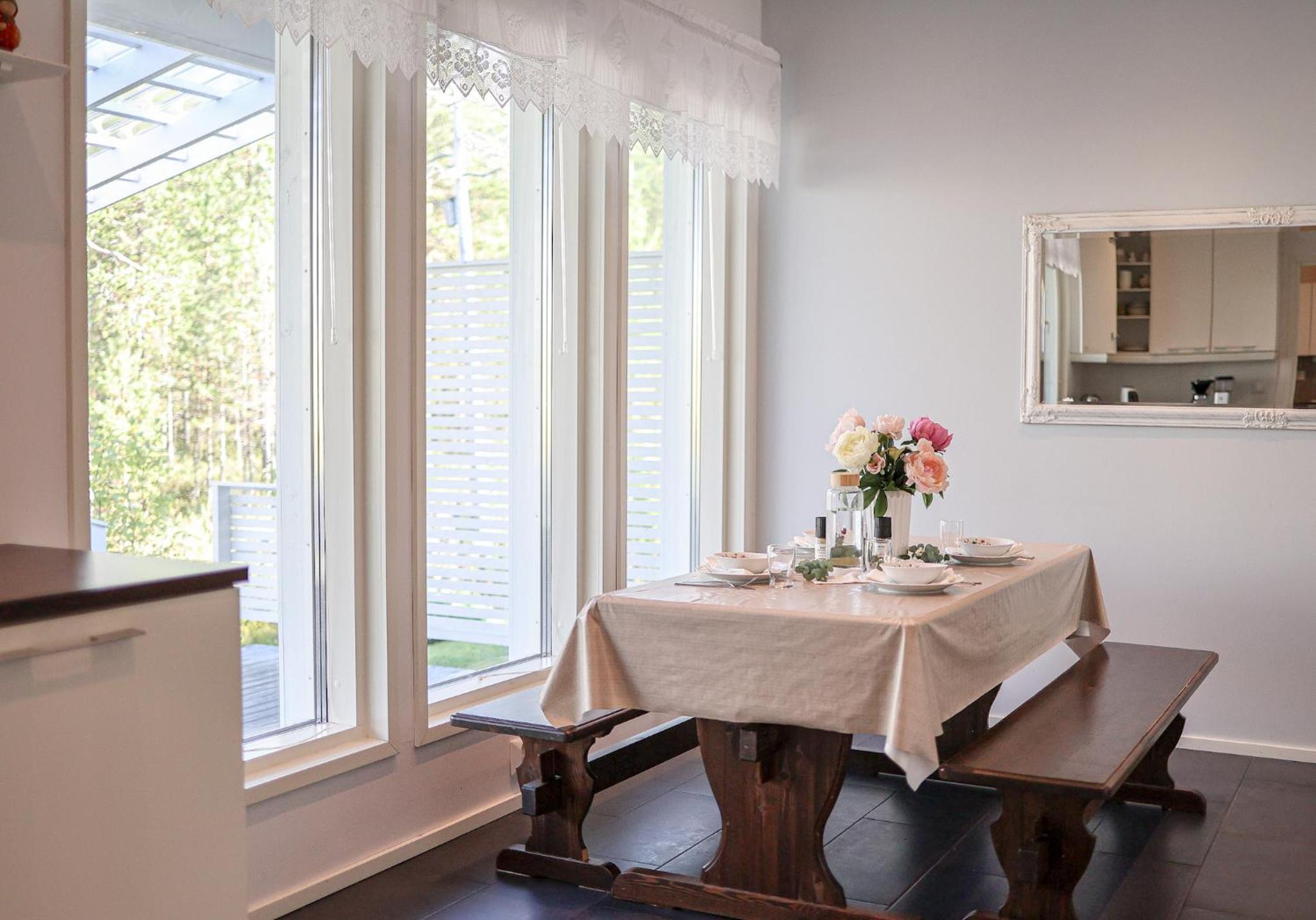 Villa Aurora By BookLapland