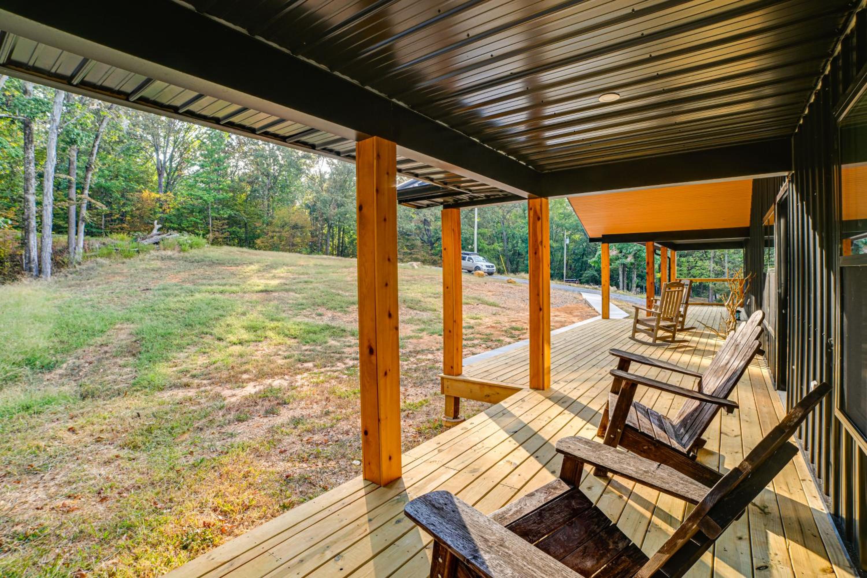 Walk to Lake Barkley! Family Home with Outdoor Oasis