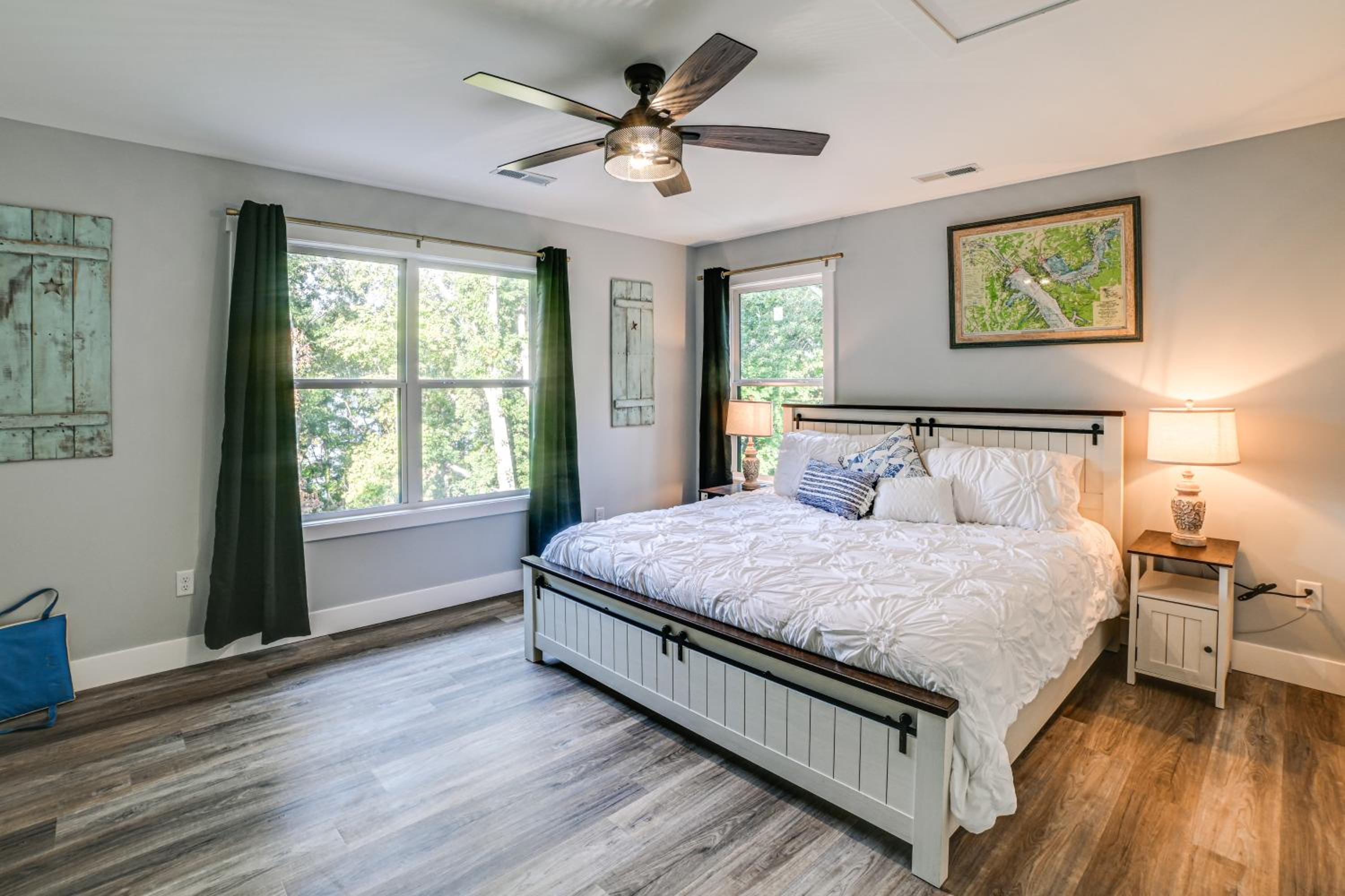 Walk to Lake Barkley! Family Home with Outdoor Oasis