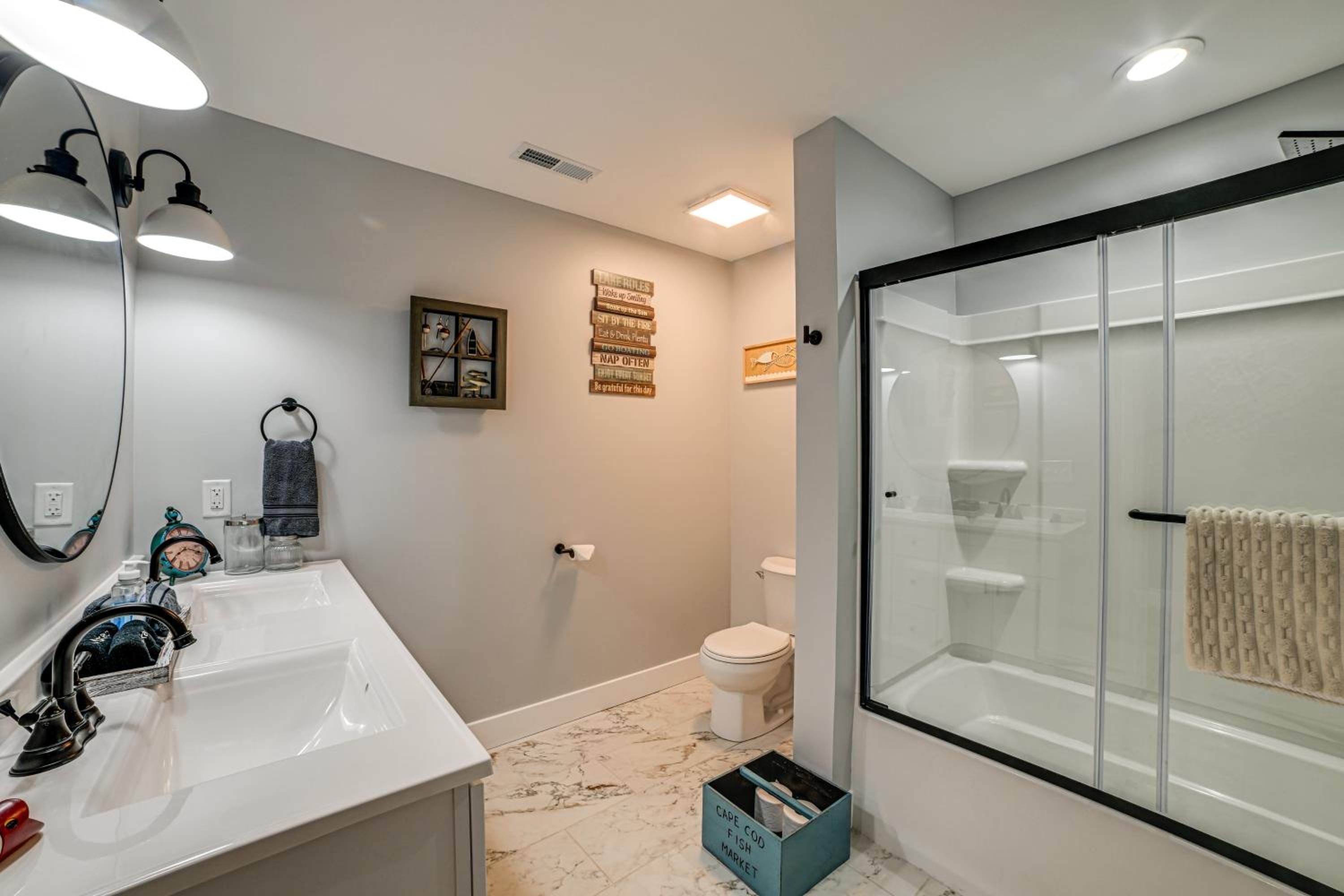Walk to Lake Barkley! Family Home with Outdoor Oasis