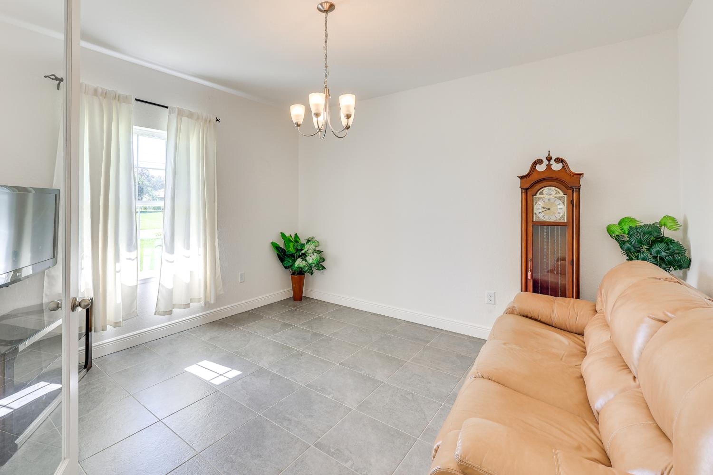 2 Mi to Golf! Punta Gorda Gem with Pet-Friendly Yard