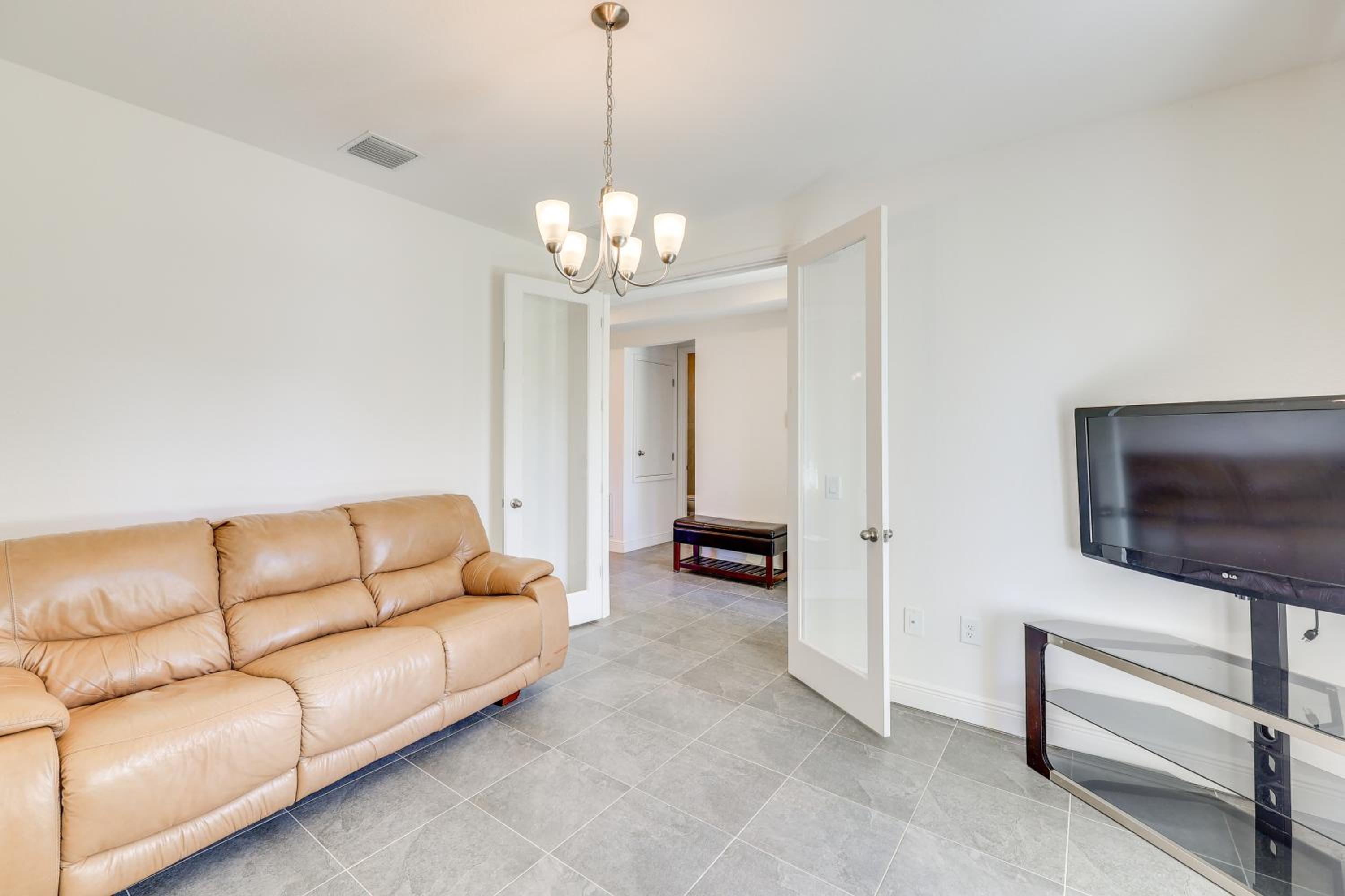 2 Mi to Golf! Punta Gorda Gem with Pet-Friendly Yard