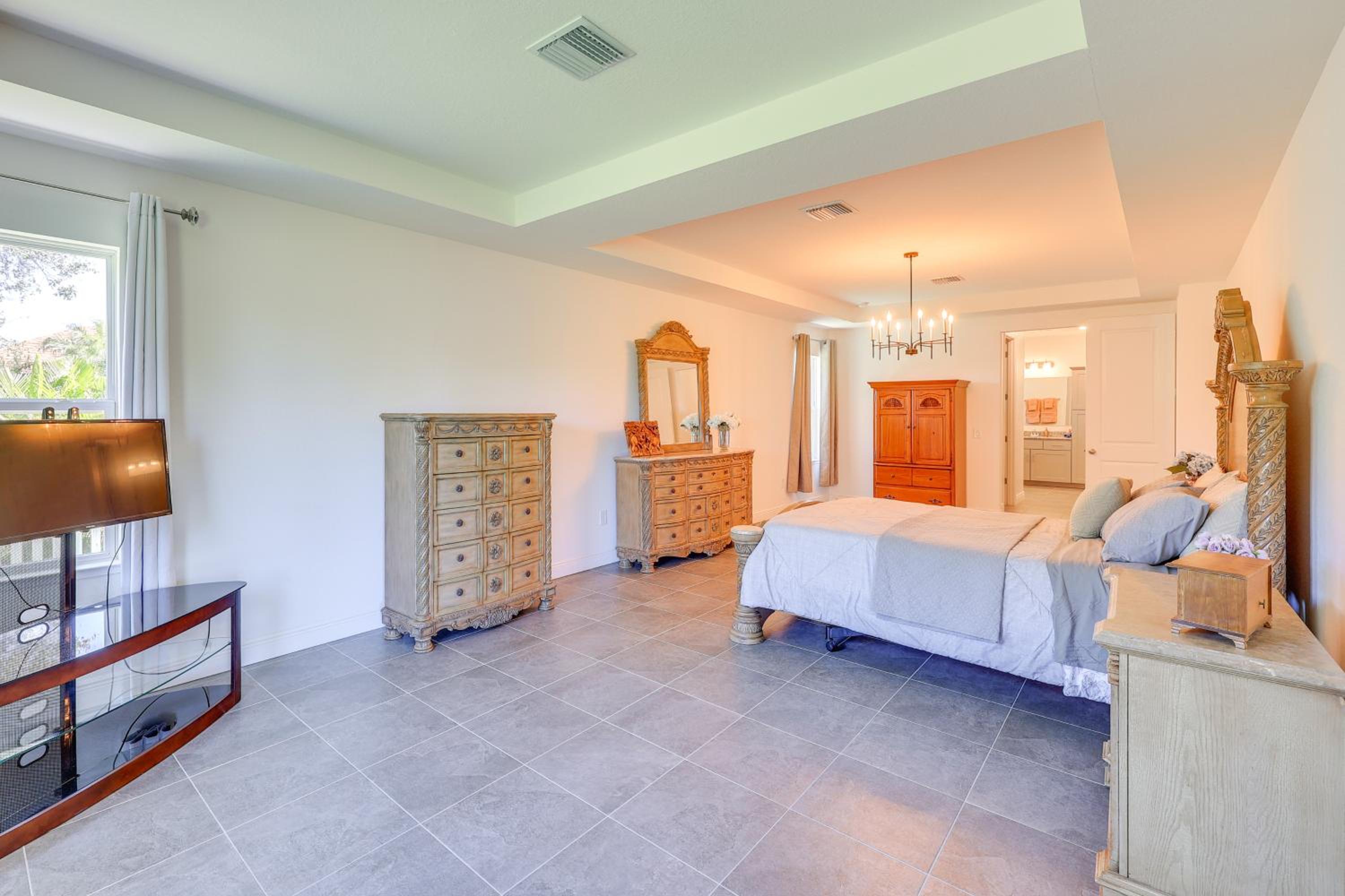 2 Mi to Golf! Punta Gorda Gem with Pet-Friendly Yard