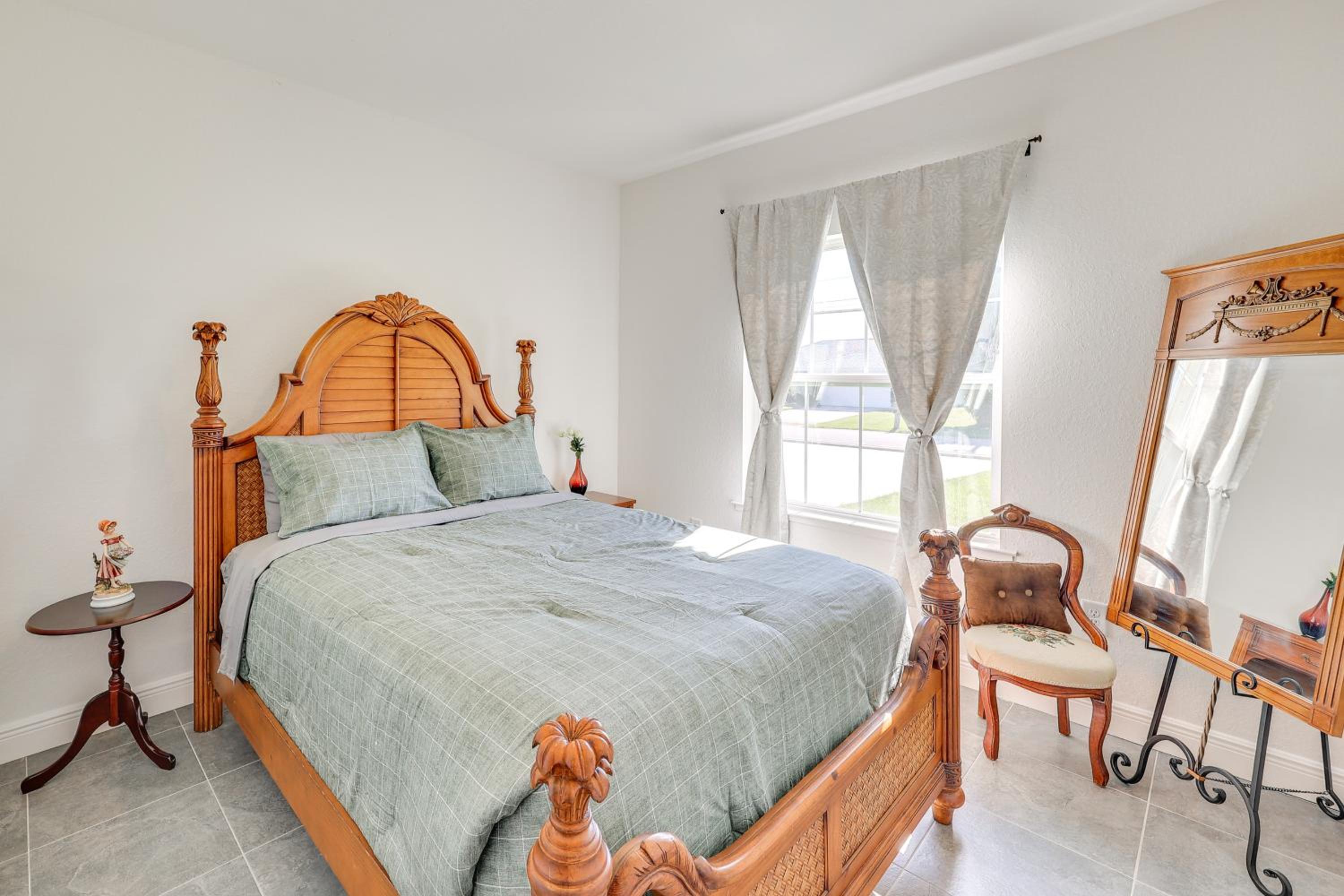 2 Mi to Golf! Punta Gorda Gem with Pet-Friendly Yard