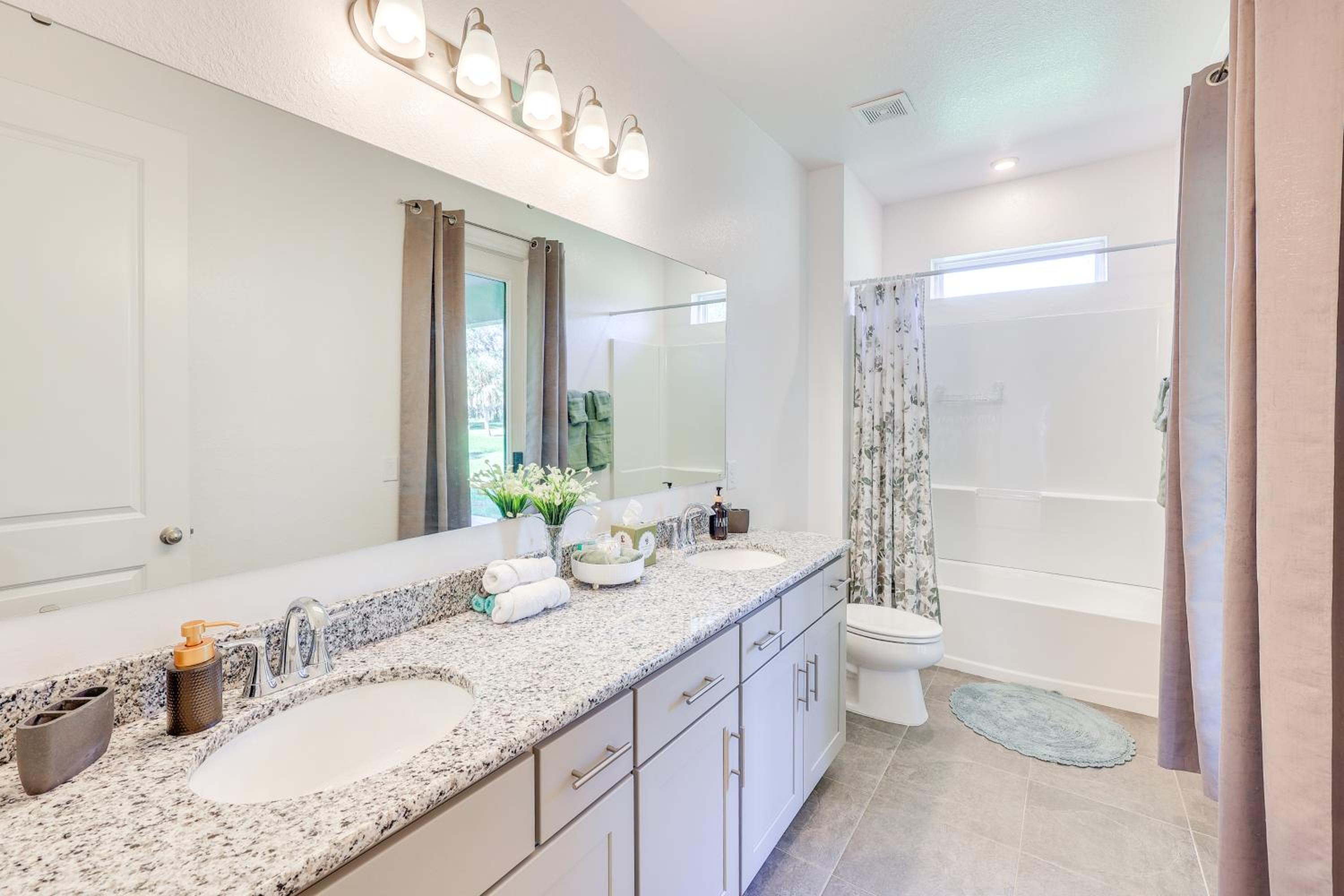 2 Mi to Golf! Punta Gorda Gem with Pet-Friendly Yard
